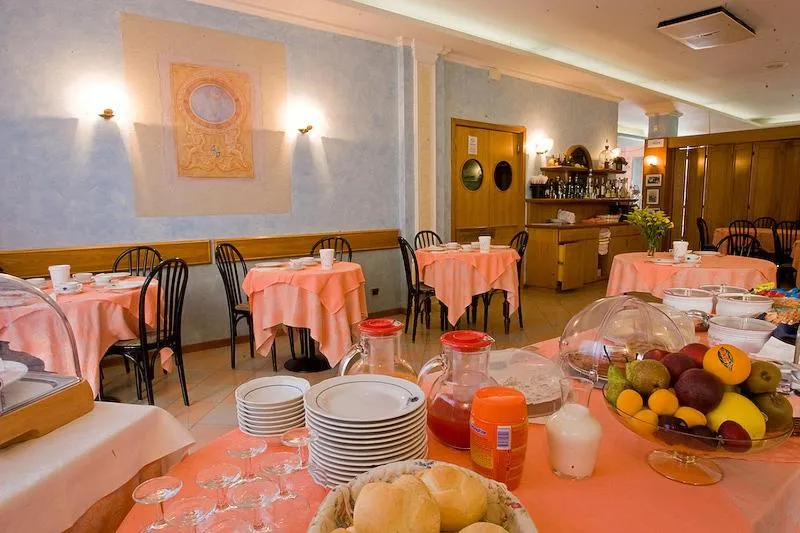 Restaurant/places to eat in Albergo Ristorante Grigna