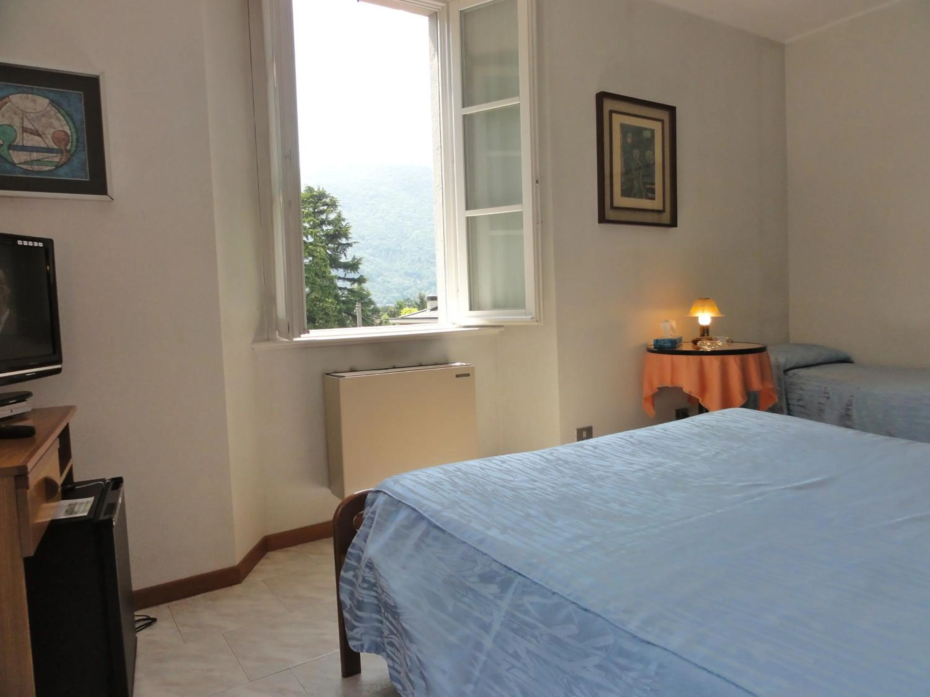 Bed in Albergo Ristorante Grigna