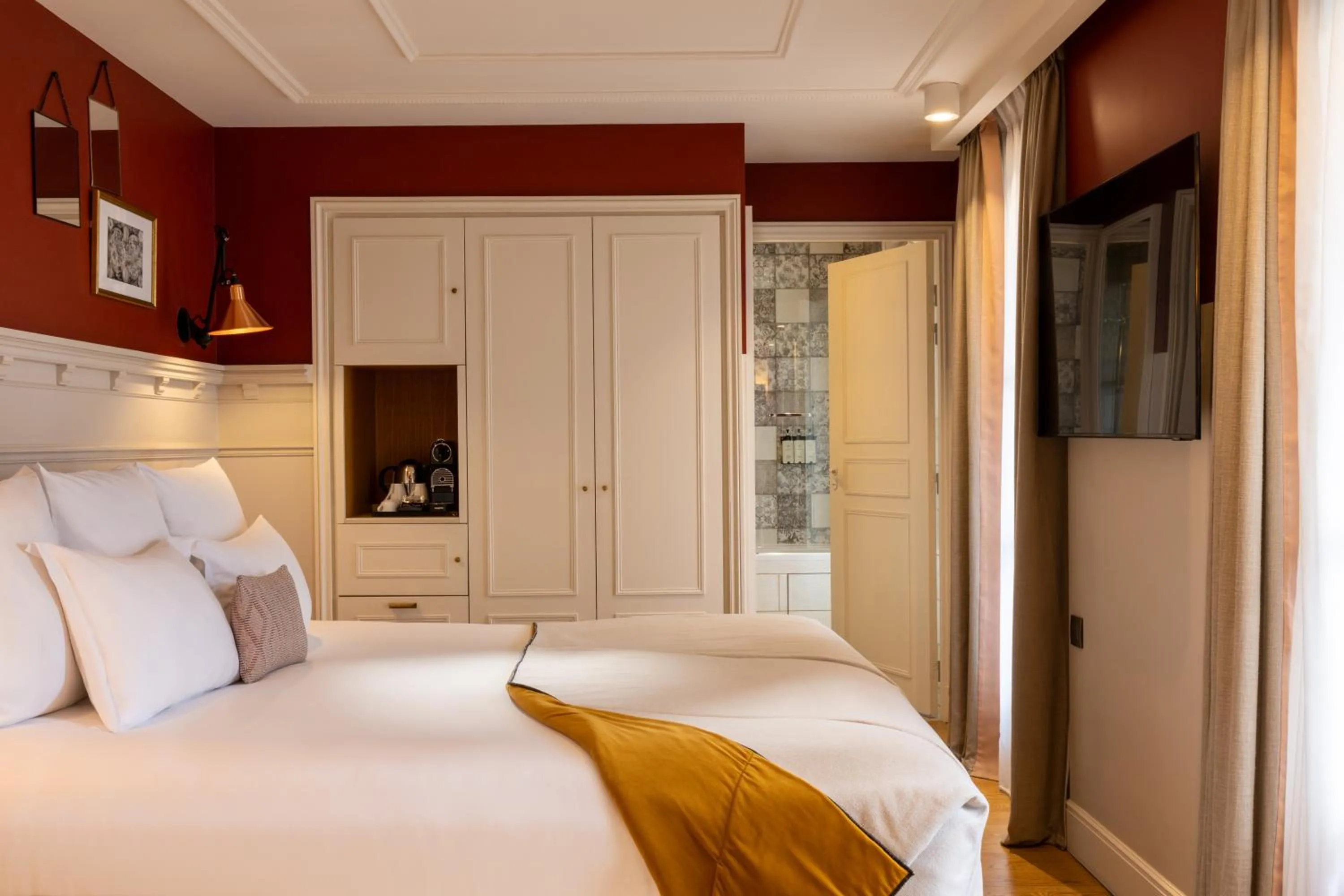 Bedroom, Bed in Royal Madeleine Hotel & Spa