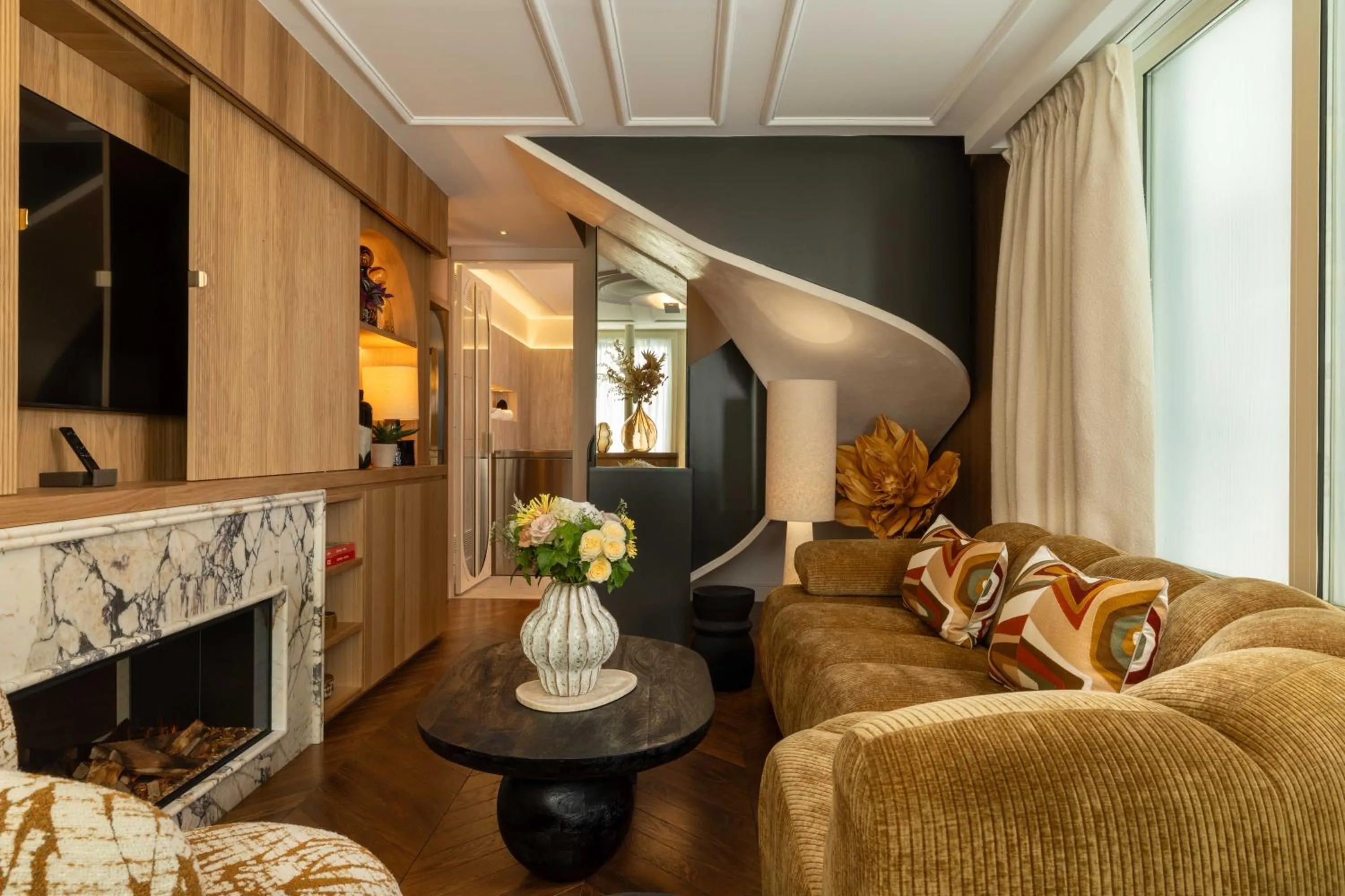 TV and multimedia in Royal Madeleine Hotel & Spa