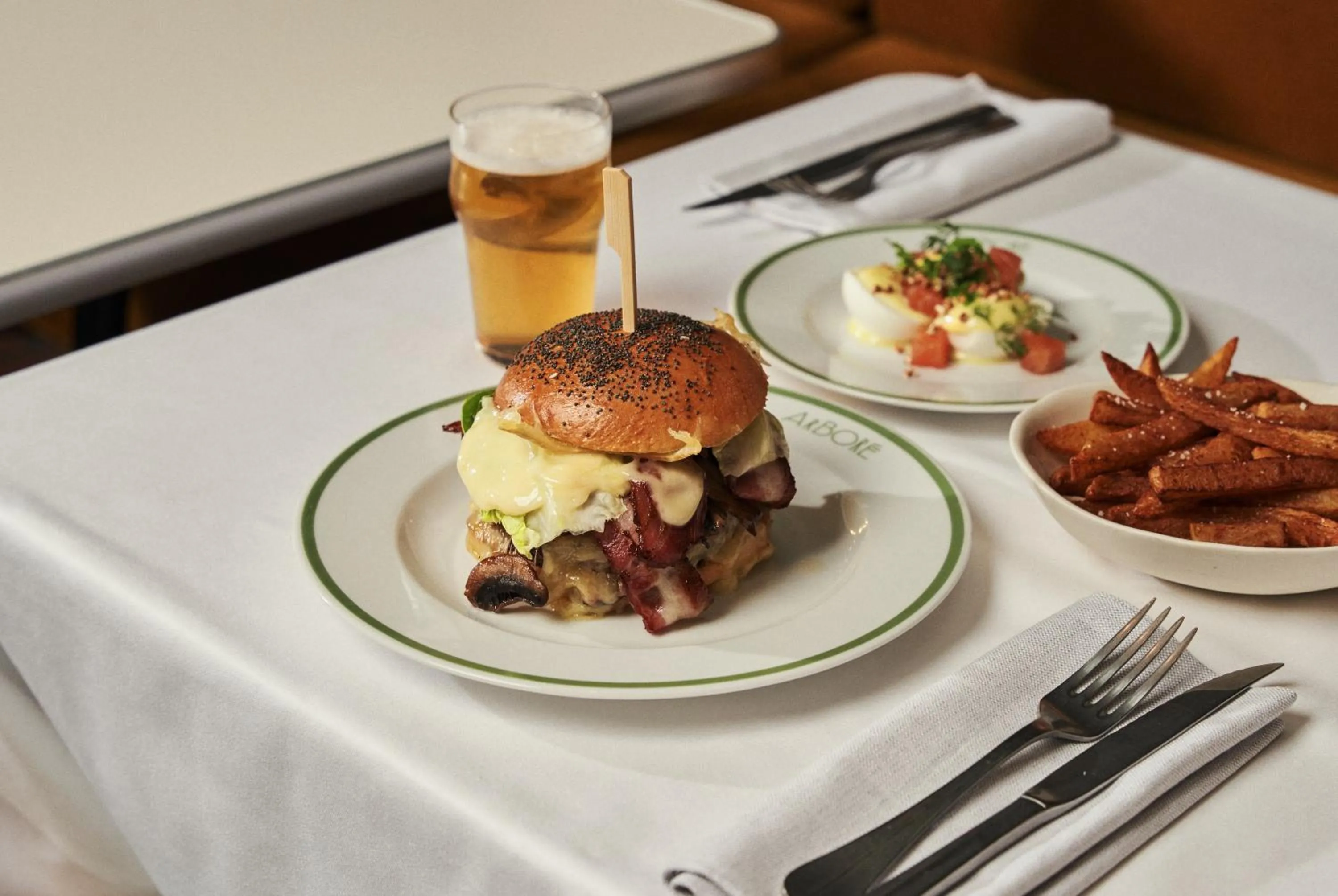 Restaurant/places to eat in Royal Madeleine Hotel & Spa