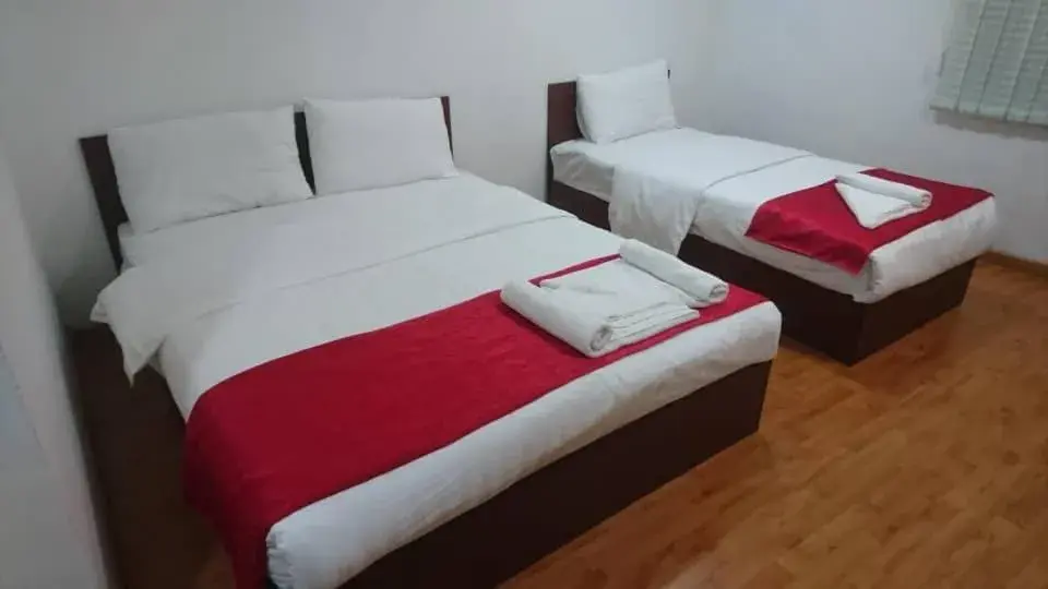 Bedroom, Bed in Hotel Mill Road Bedroom, Bed in Hotel Mill Road