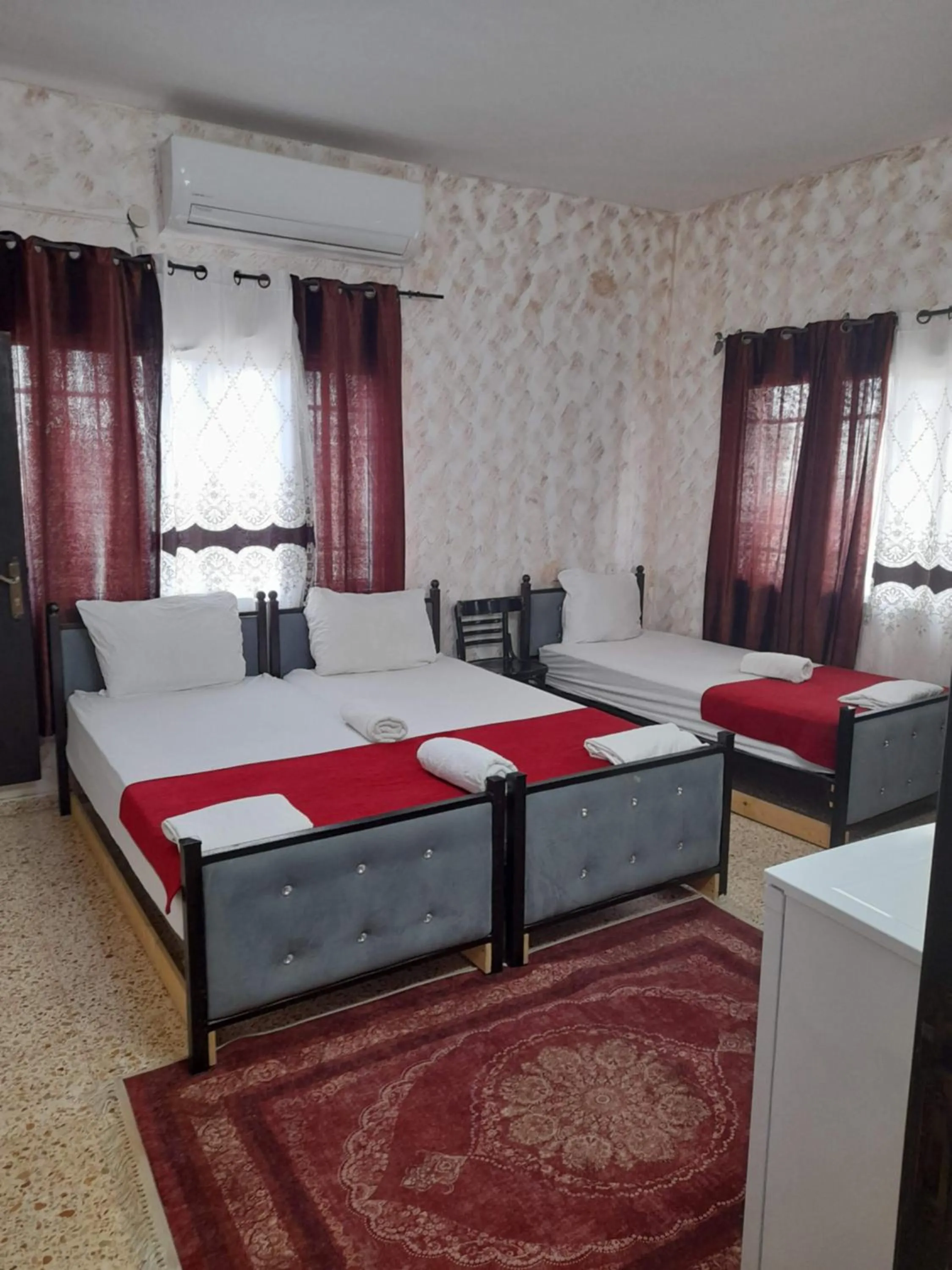 Living room, Bed in Magtas Hotel