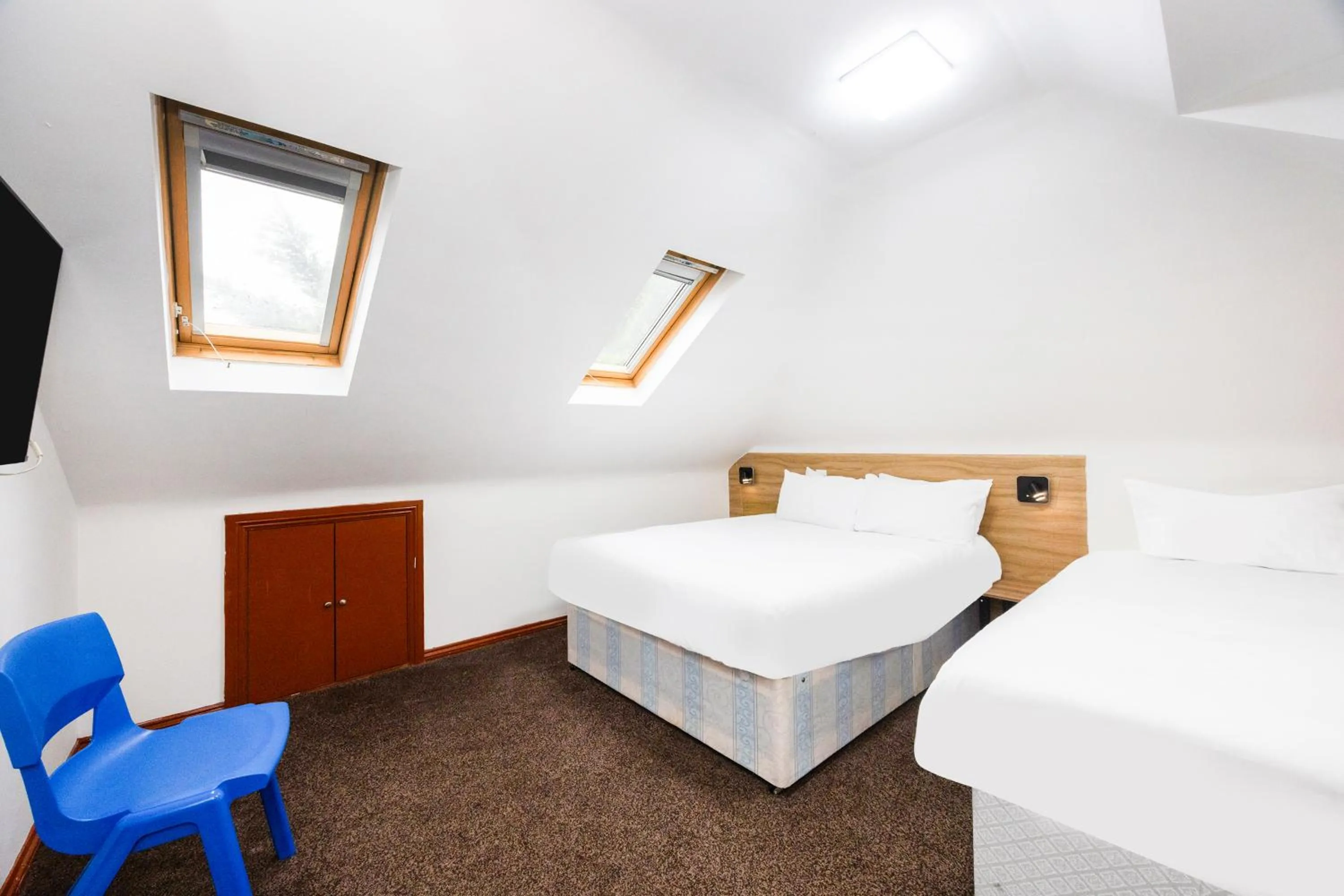 Bedroom, Bed in Arinza Hotel, London Ilford