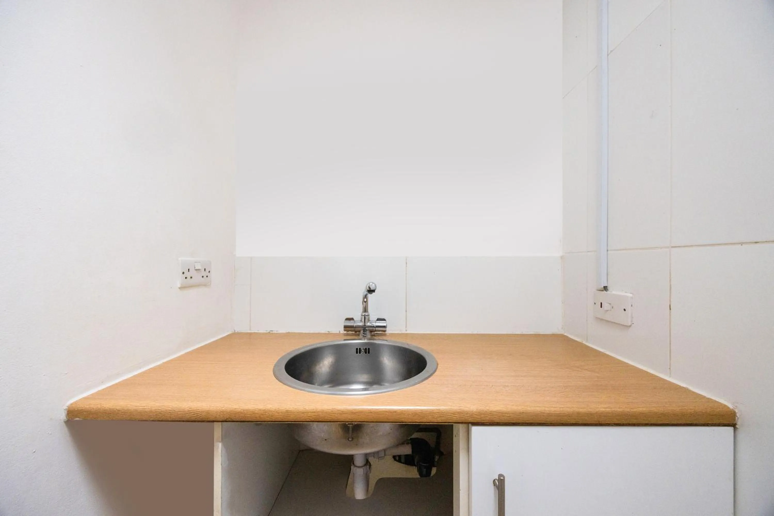 Bedroom in Arinza Hotel, London Ilford