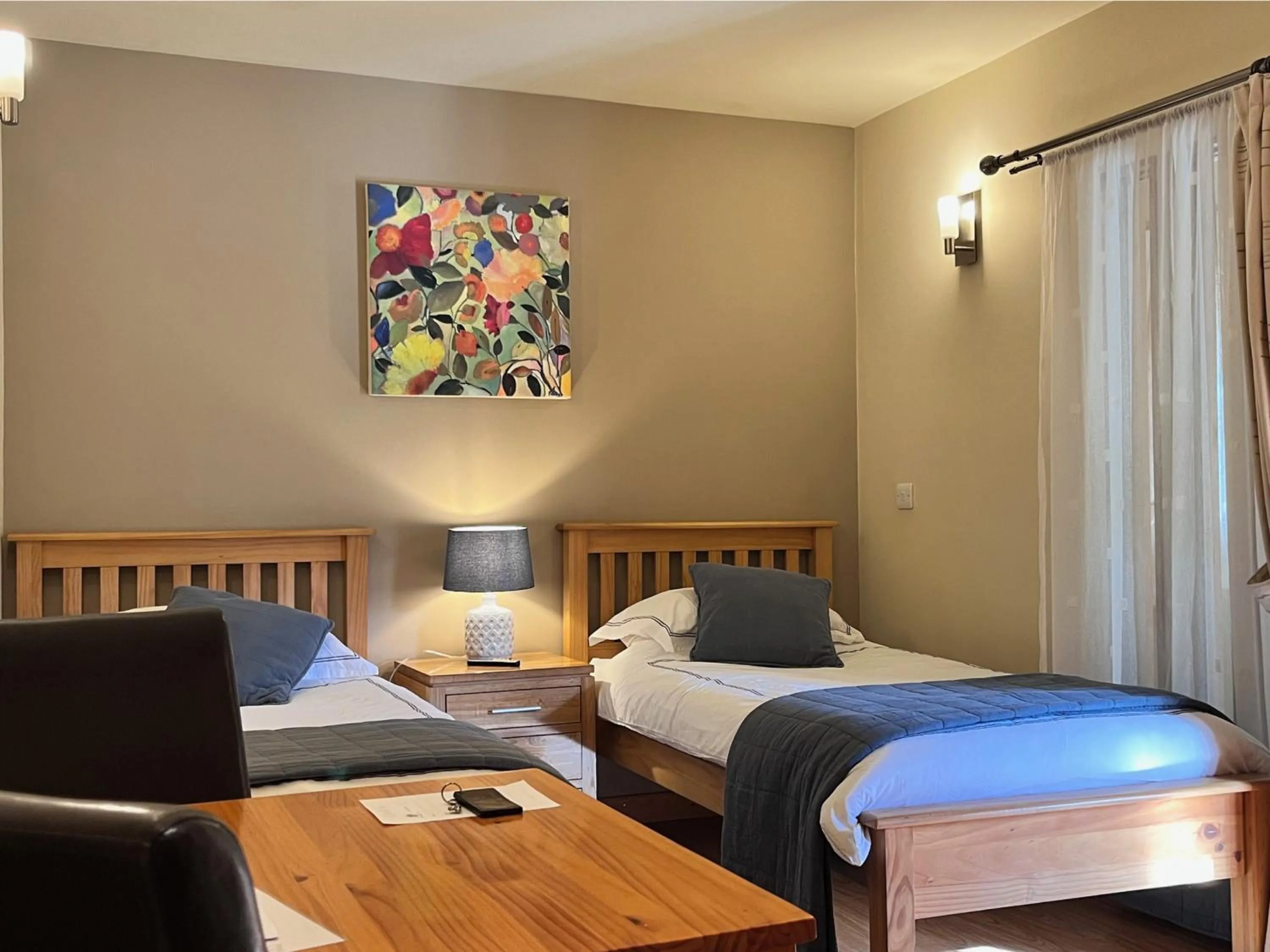 Twin Room - single occupancy in Orchard Cottage