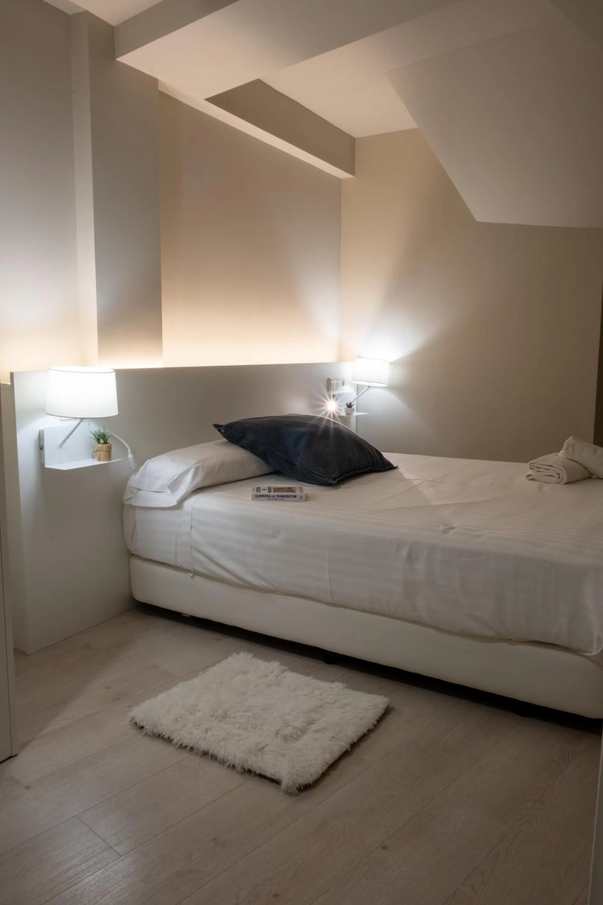 Bedroom, Bed in Daro Apartments