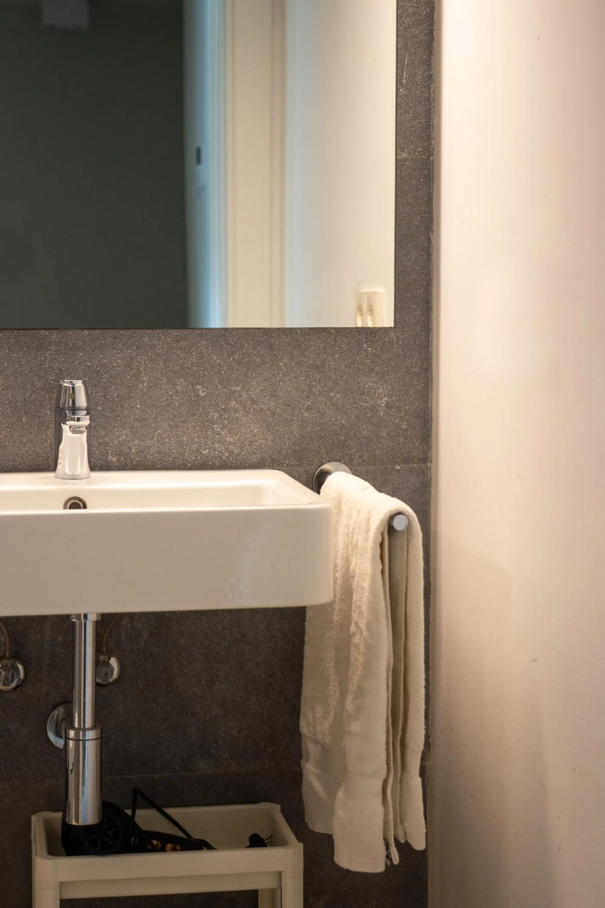 Bathroom in Daro Apartments