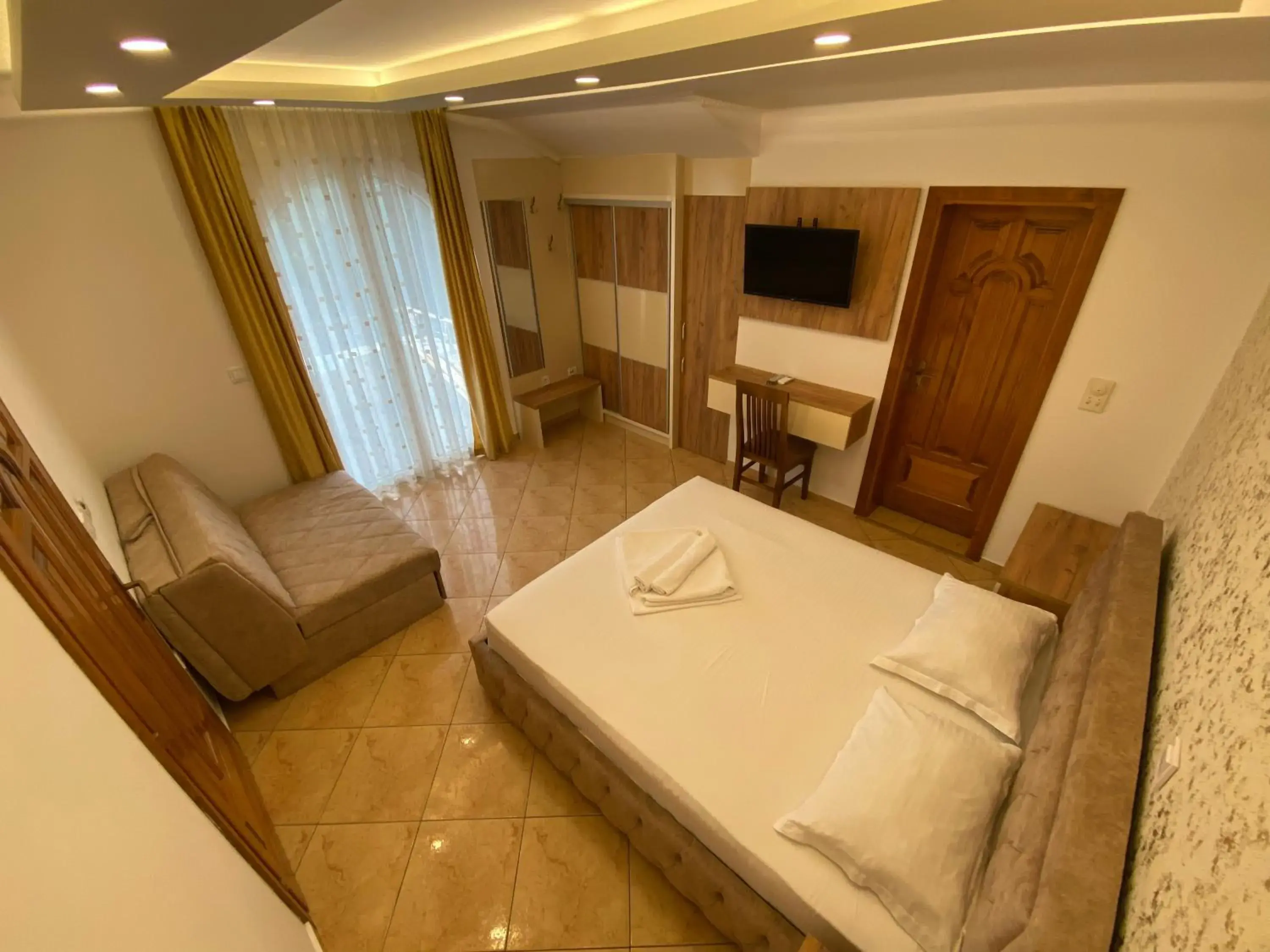 Studio (2 Adults) with Free Parking and Wi-Fi in Apart Hotel Llolla Studio (2 Adults) with Free Parking and Wi-Fi in Apart Hotel Llolla