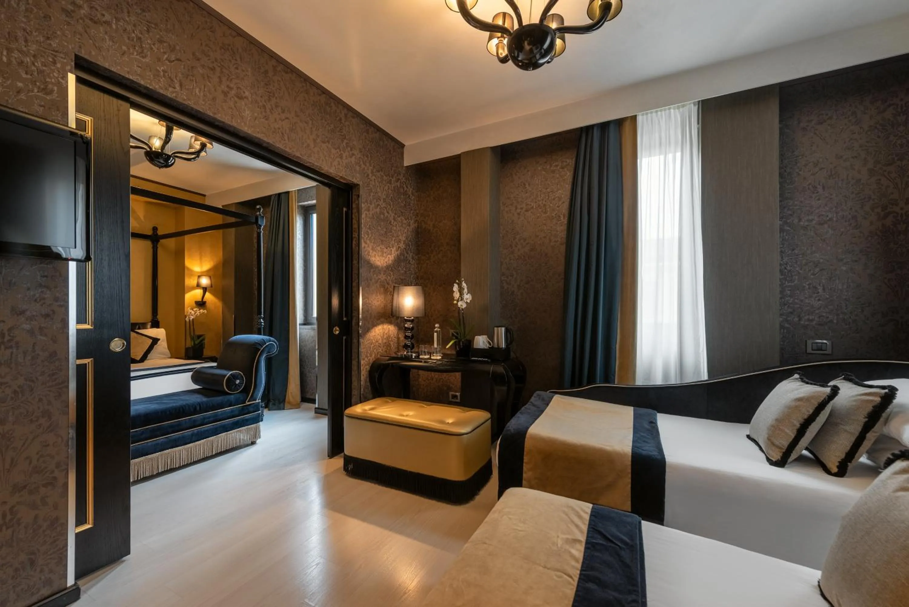 Bedroom, Bed in Carnival Palace - Venice Collection