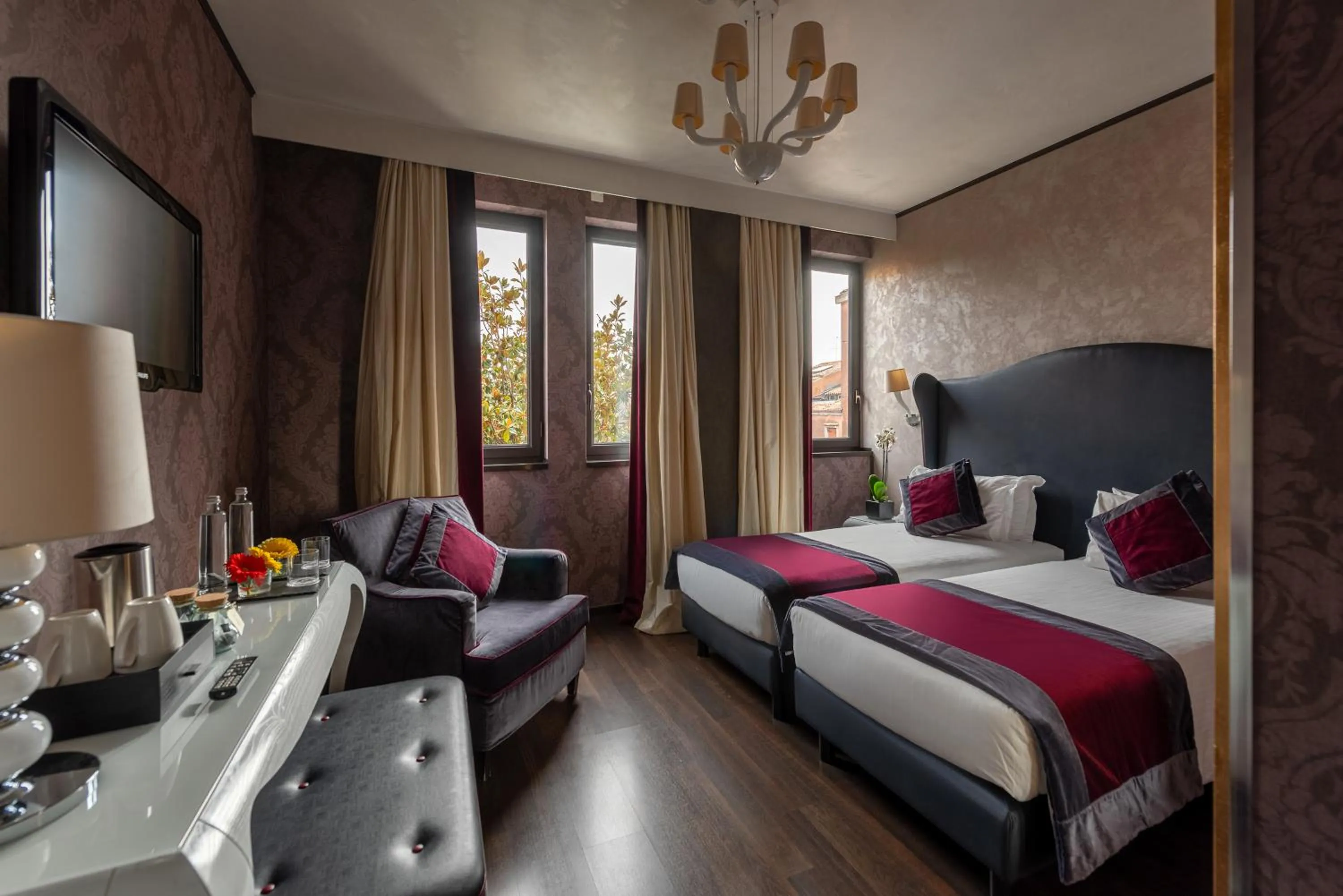 Bedroom, Bed in Carnival Palace - Venice Collection