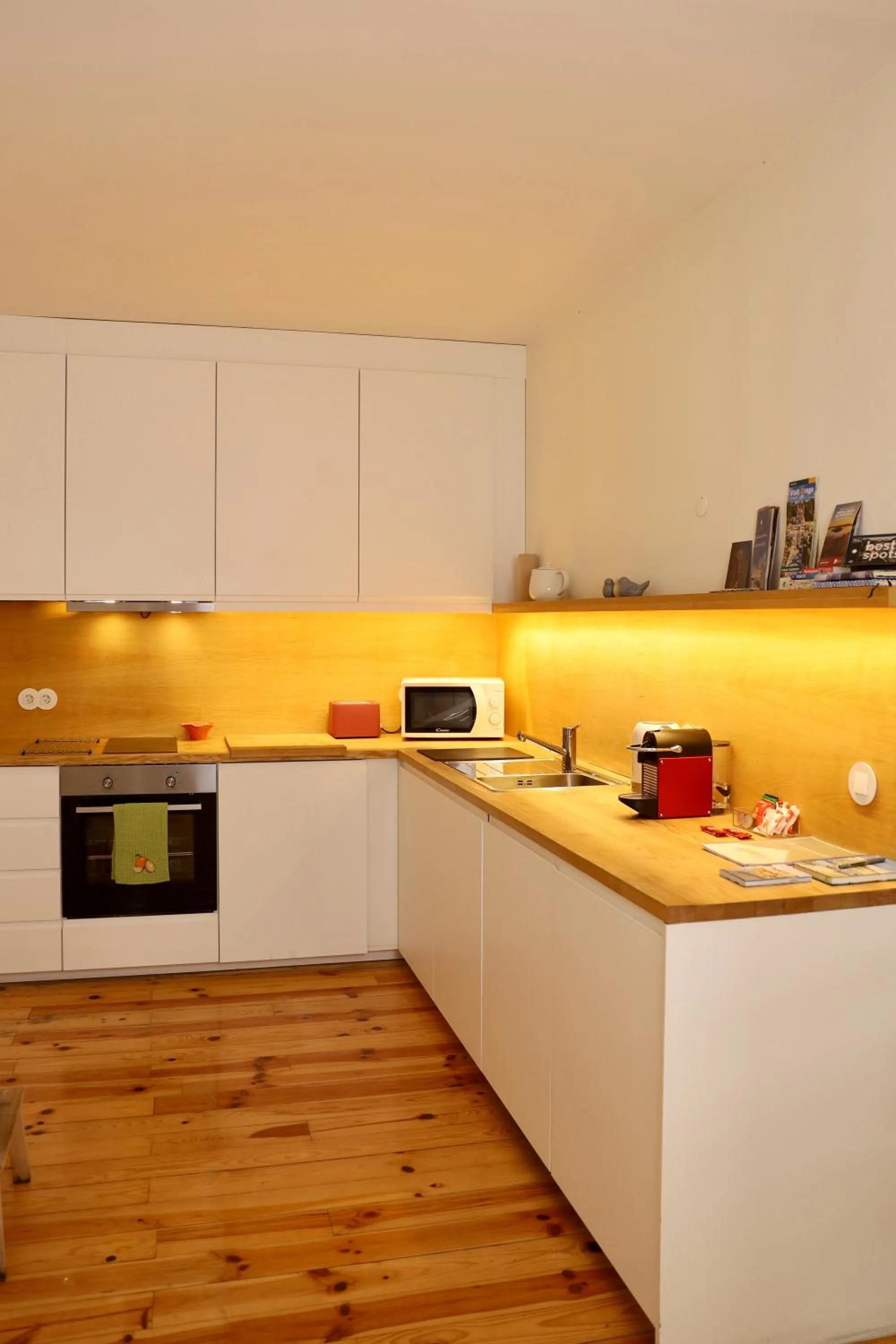 kitchen in Douro River Studios