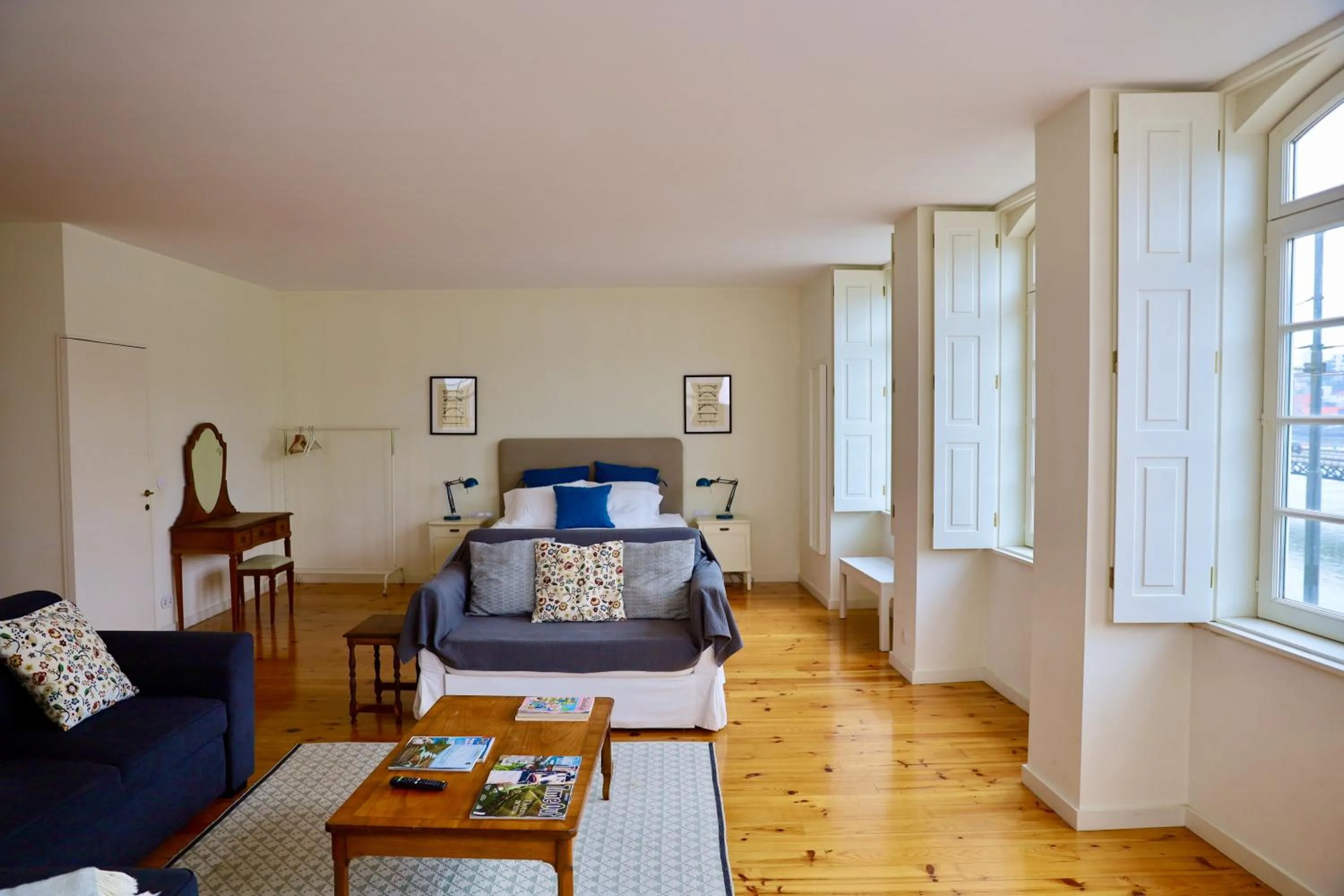 Bed in Douro River Studios