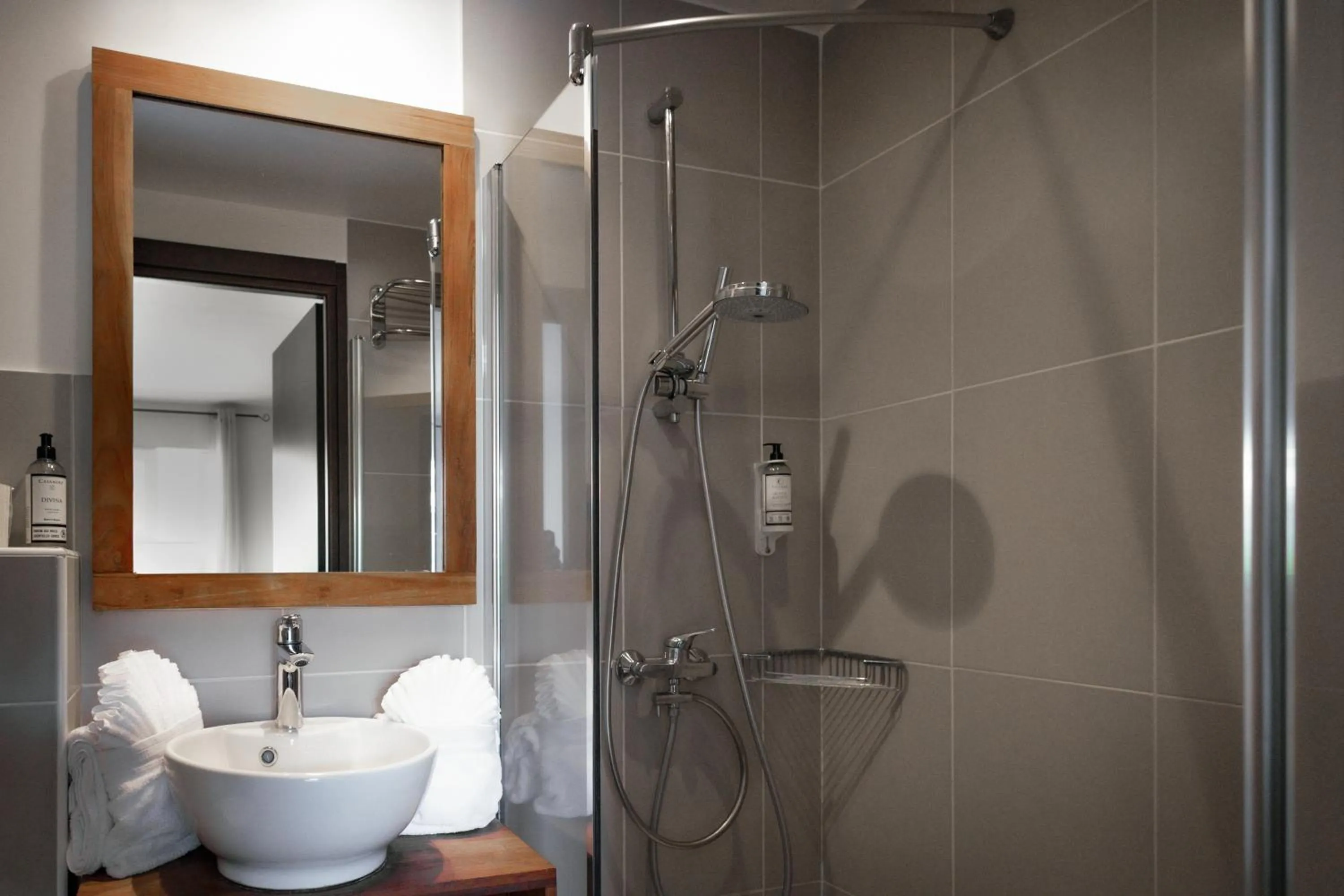 Shower in La Florentine