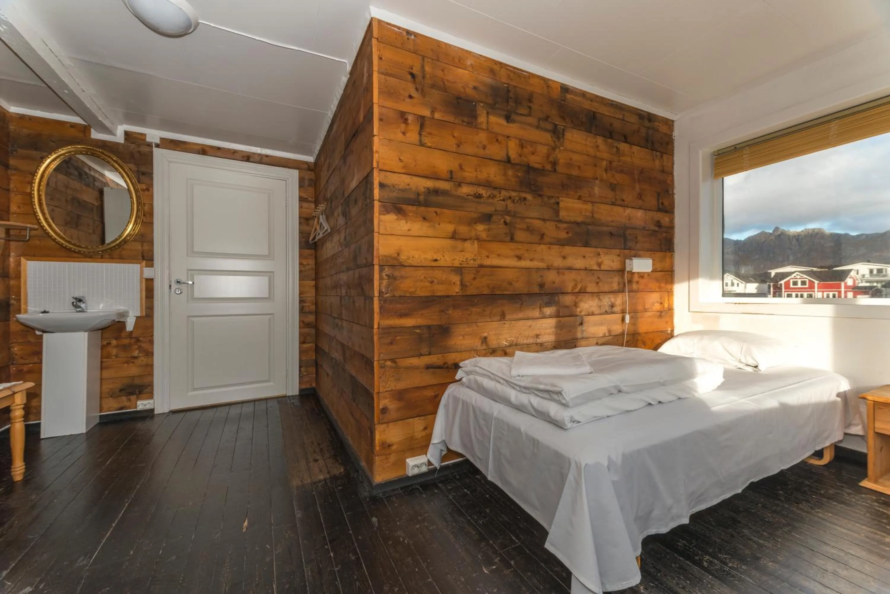 Photo of the whole room, Bed in Statsbuene i Kabelvåg