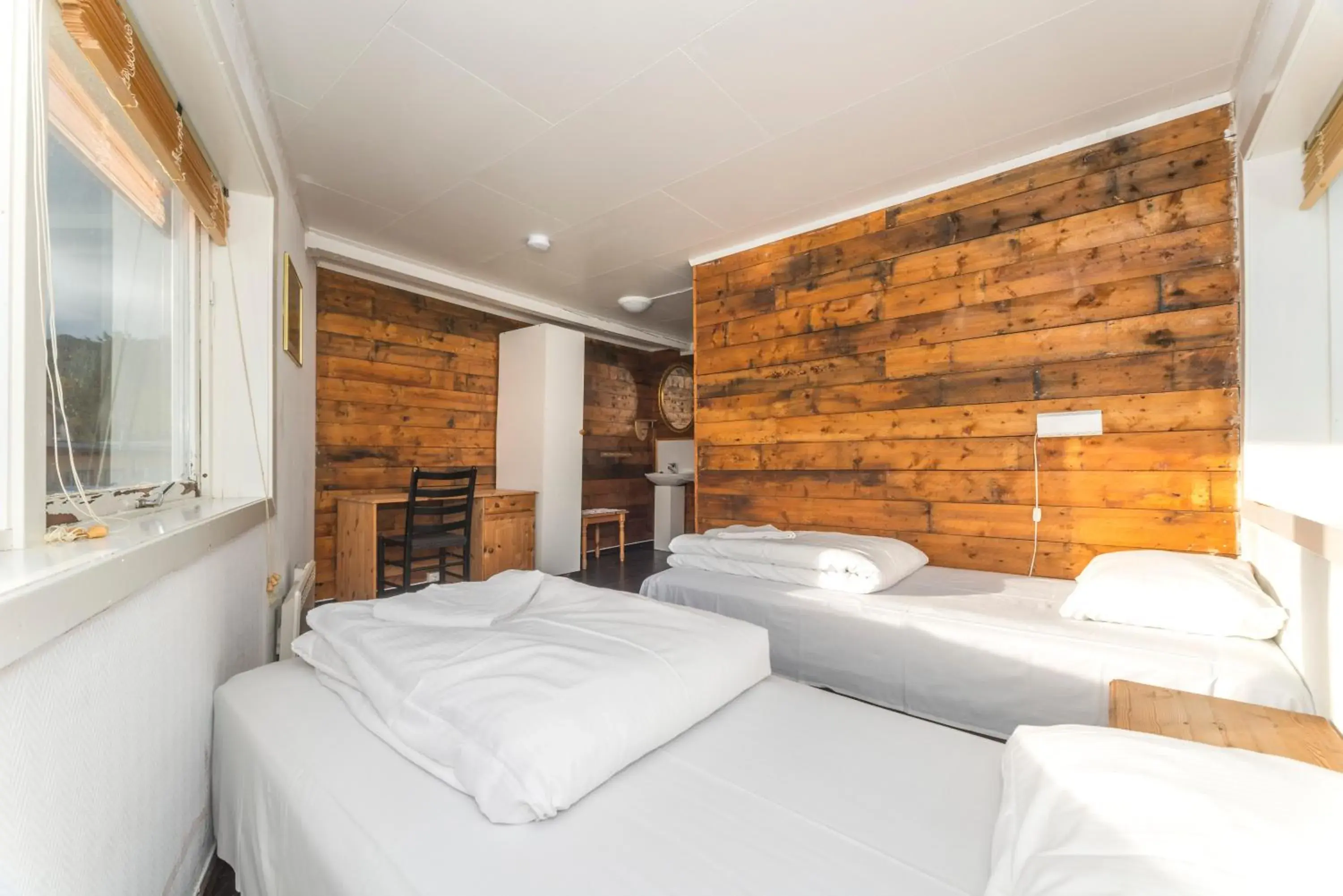 Photo of the whole room, Bed in Statsbuene i Kabelvåg Photo of the whole room, Bed in Statsbuene i Kabelvåg