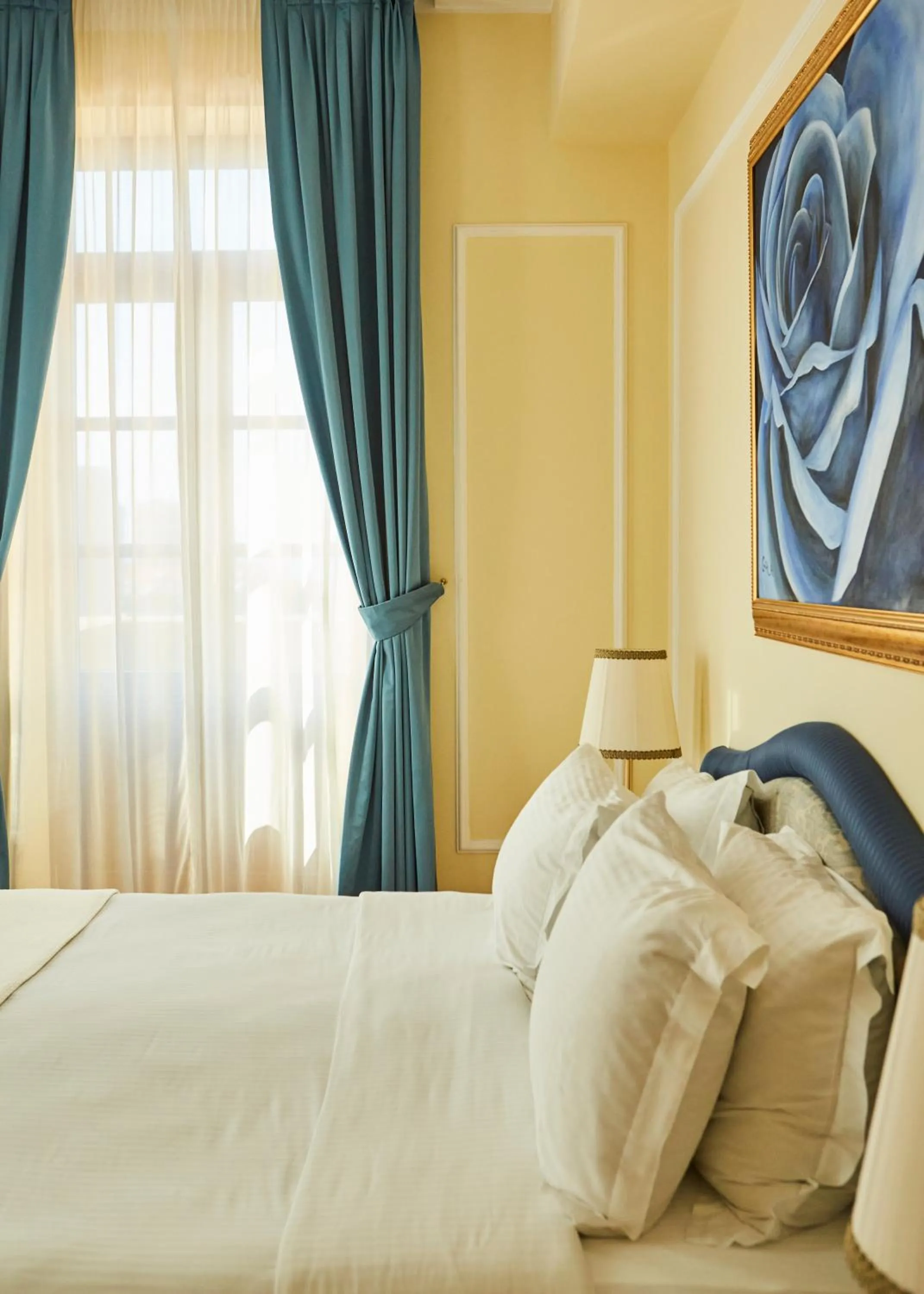 Bed in Grande Albergo Delle Rose