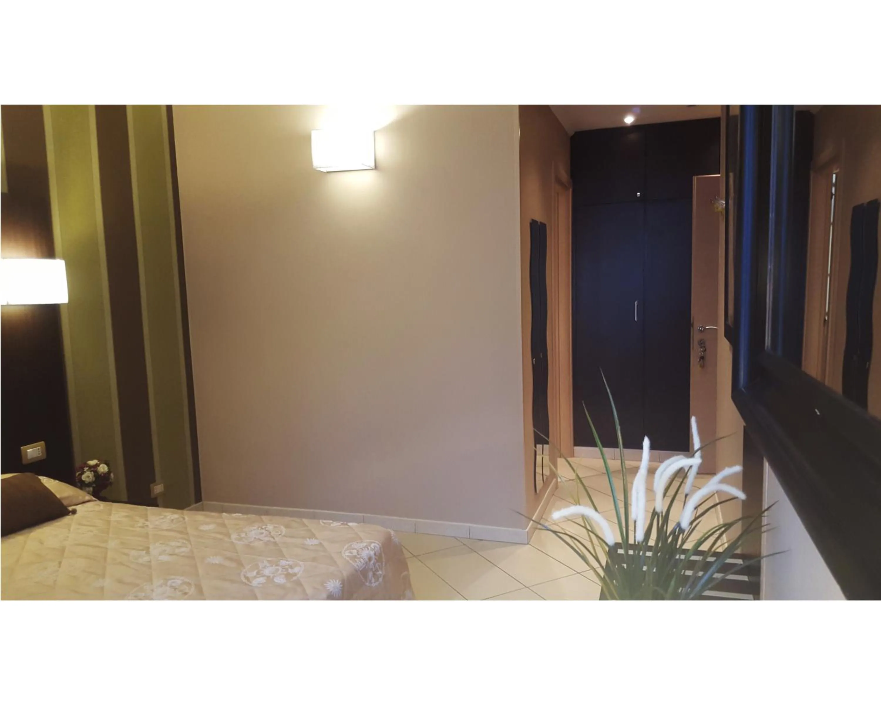 Photo of the whole room, Bed in B&B Emozioni Romane