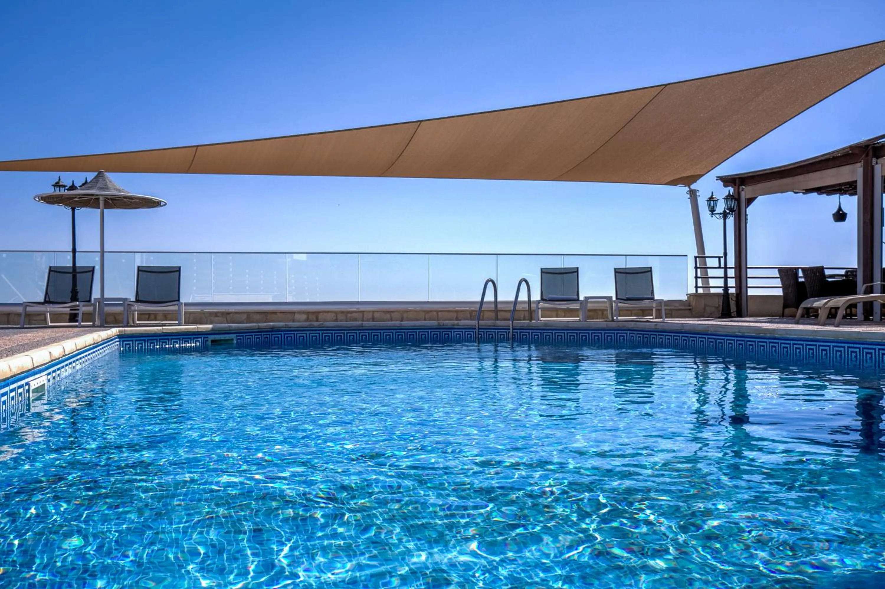 Hill View Hotel Apartments