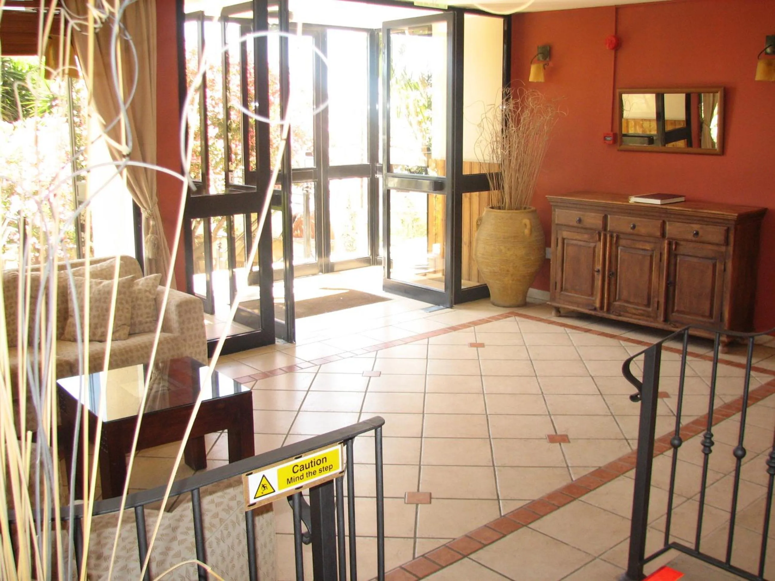 Lobby or reception in Hill View Hotel Apartments