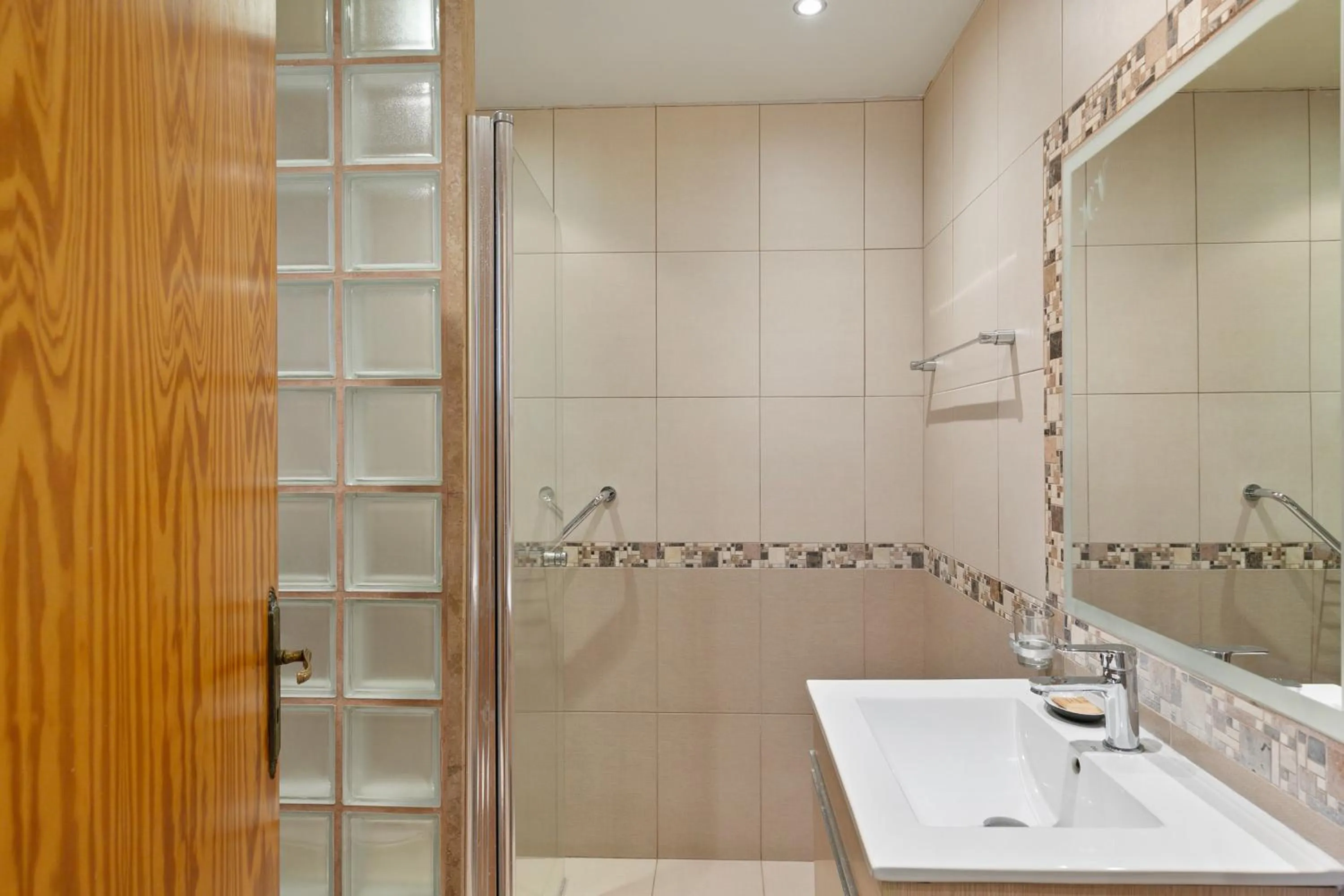 Hill View Hotel Apartments