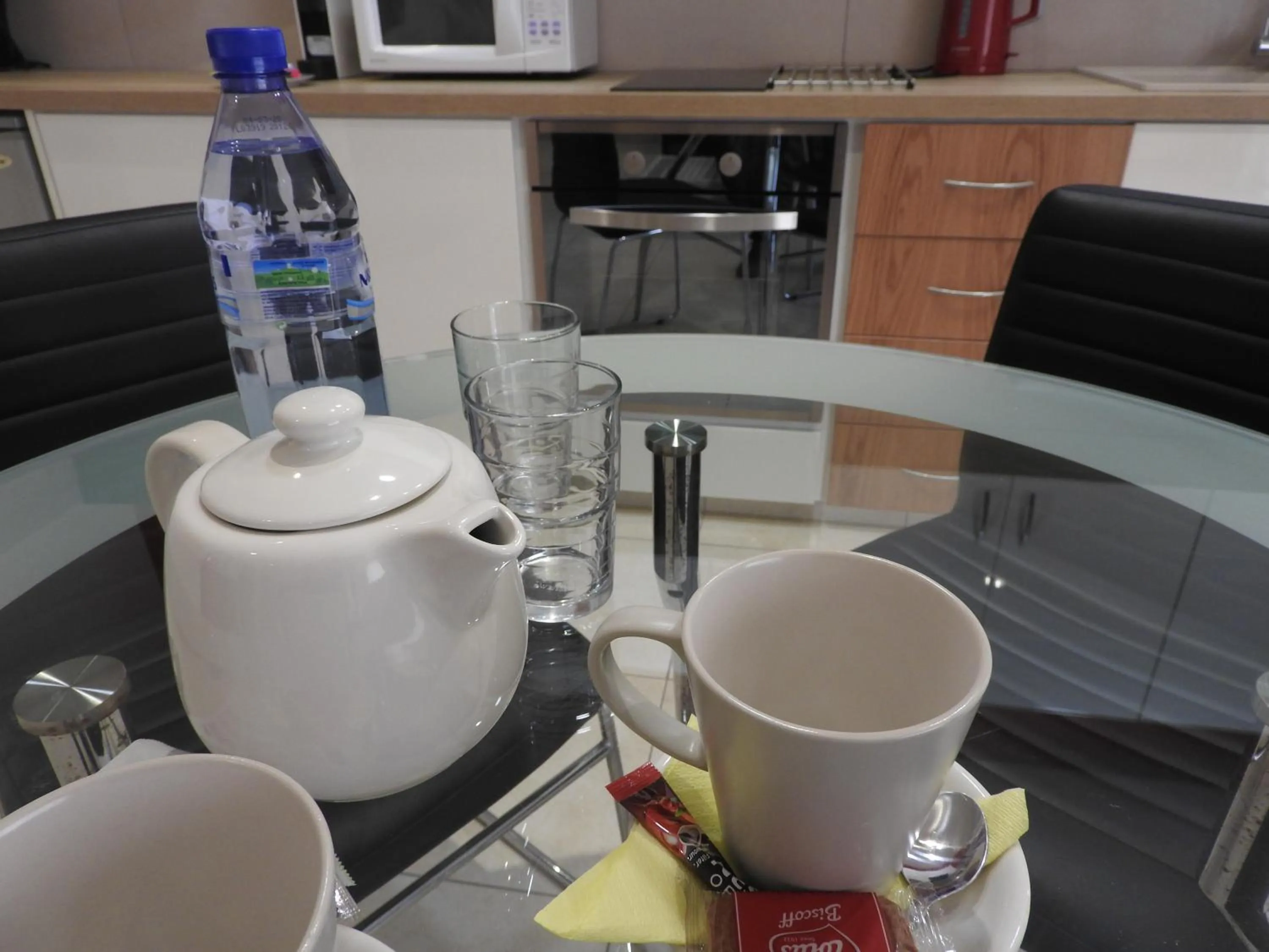 Coffee/tea facilities in Hill View Hotel Apartments