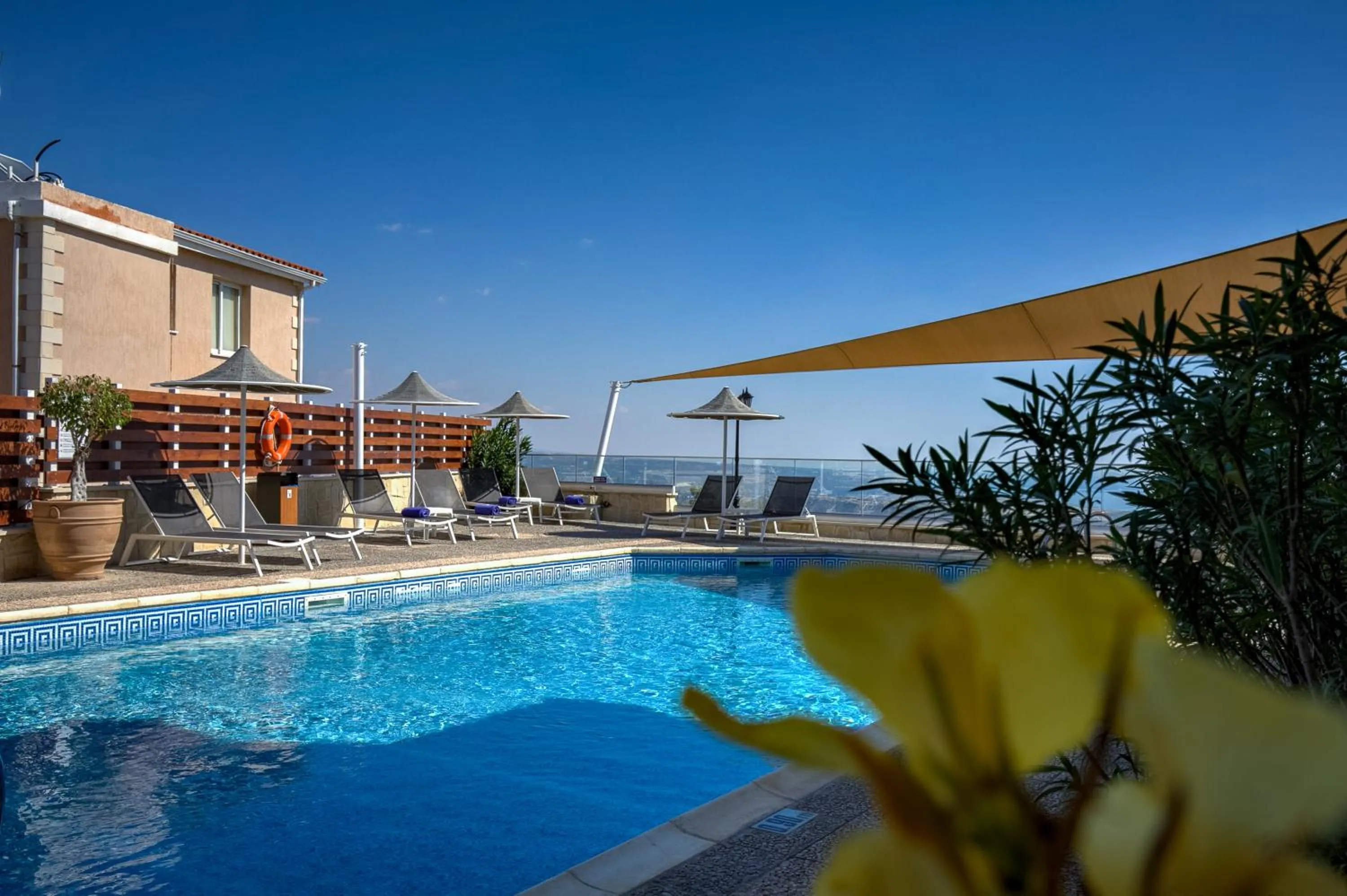 Hill View Hotel Apartments