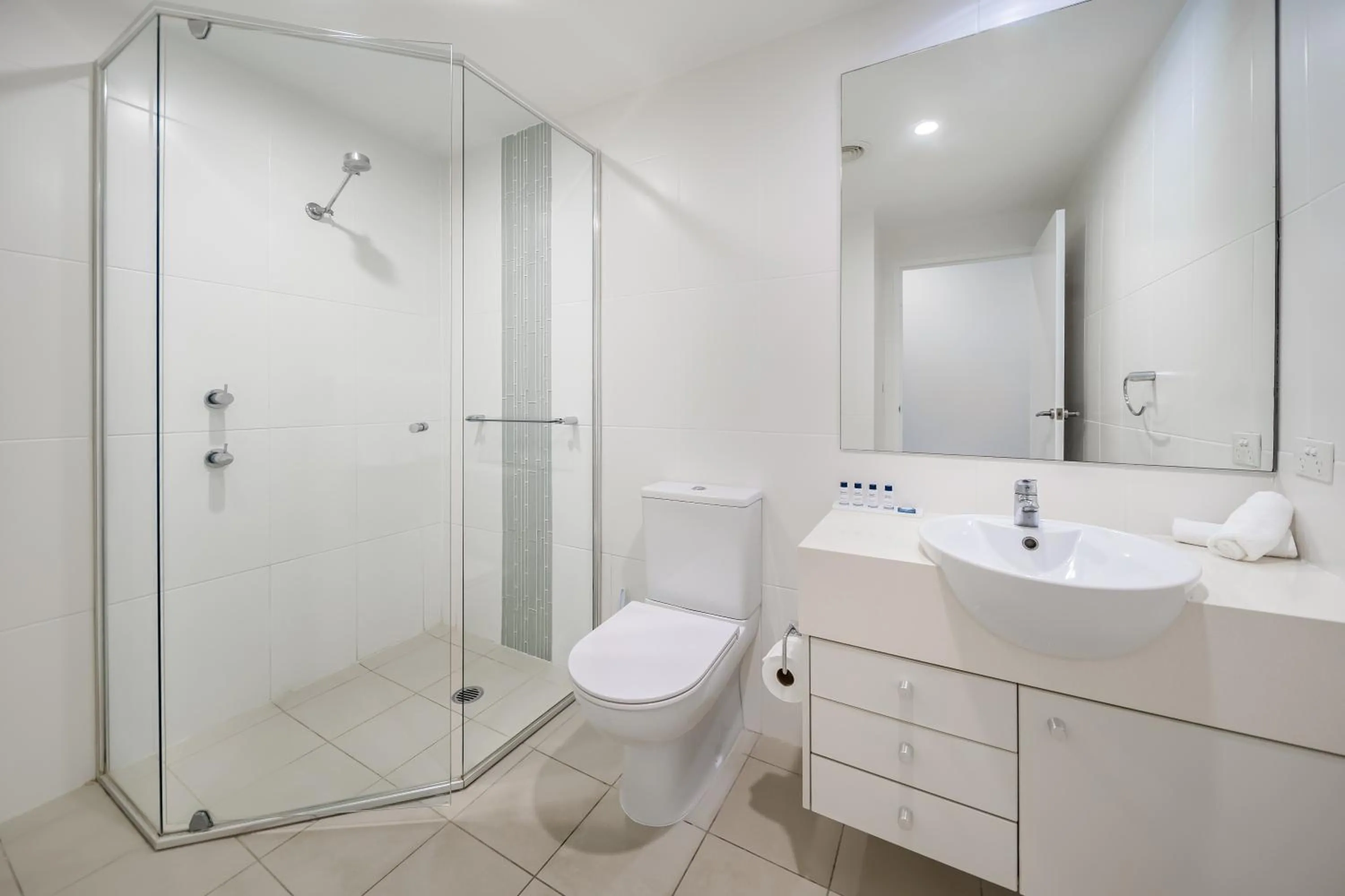 Shower in Oaks Port Stephens Pacific Blue Resort