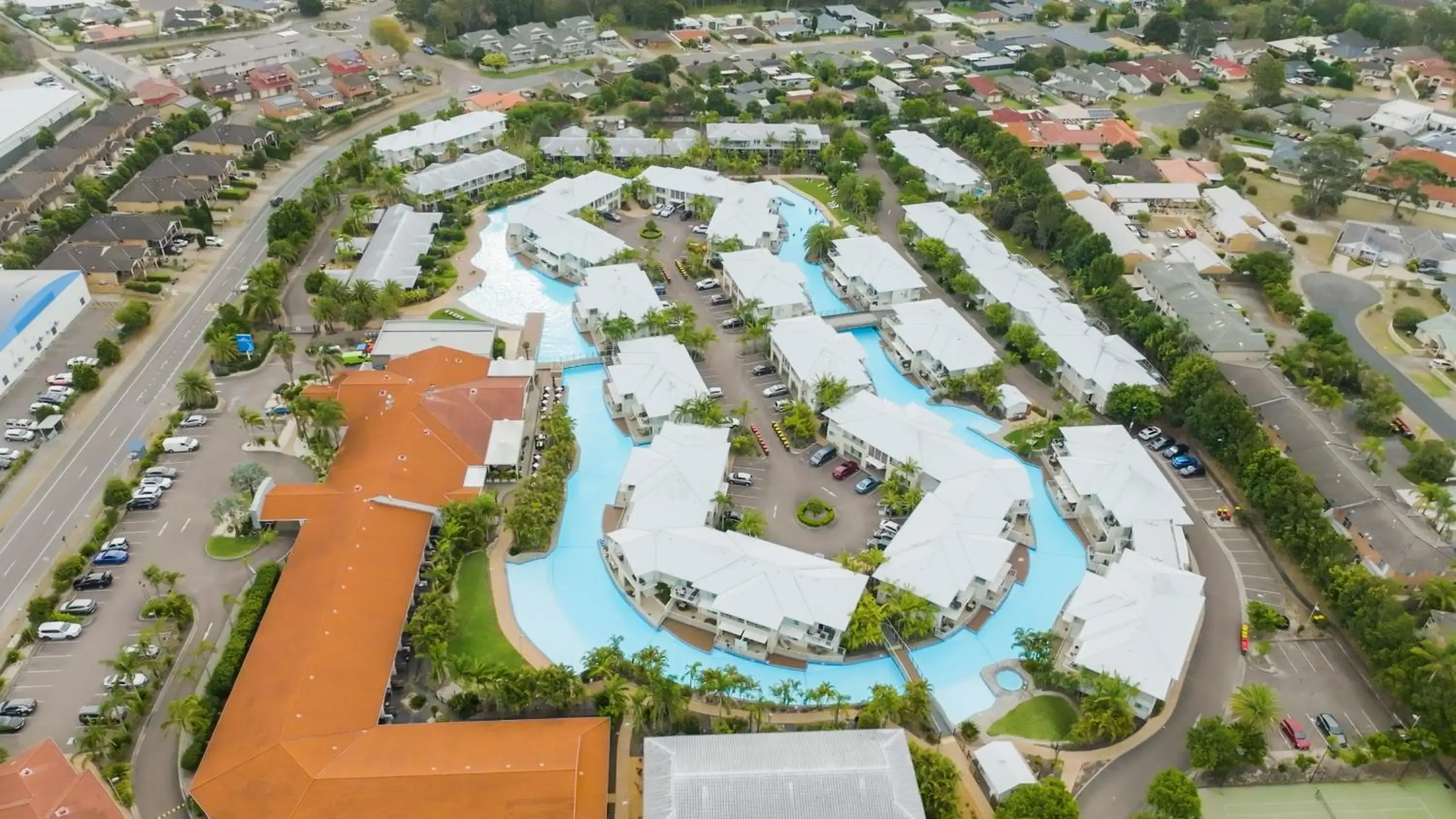 Property building in Oaks Port Stephens Pacific Blue Resort Property building in Oaks Port Stephens Pacific Blue Resort