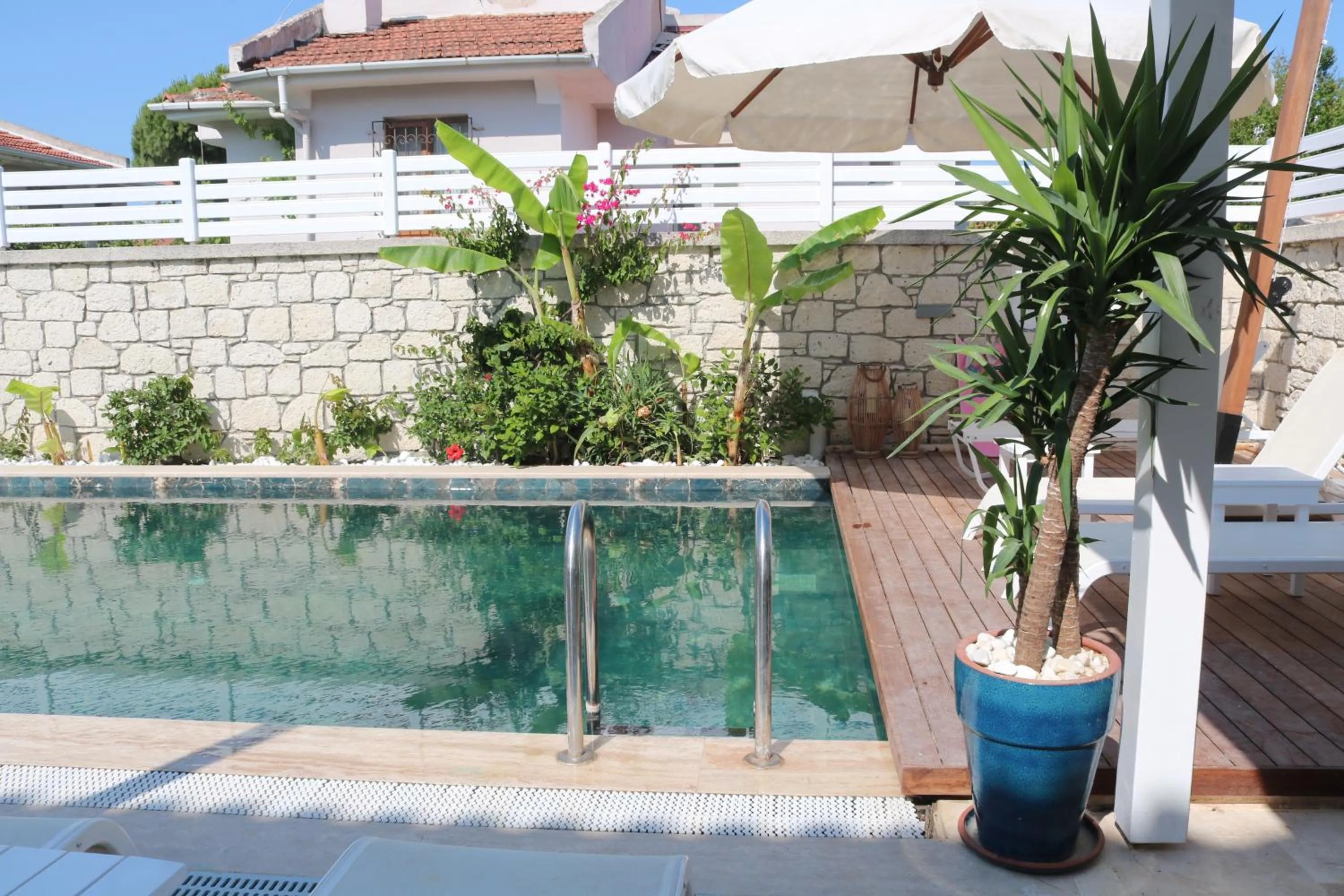 Swimming pool in Villa Peri Alacati
