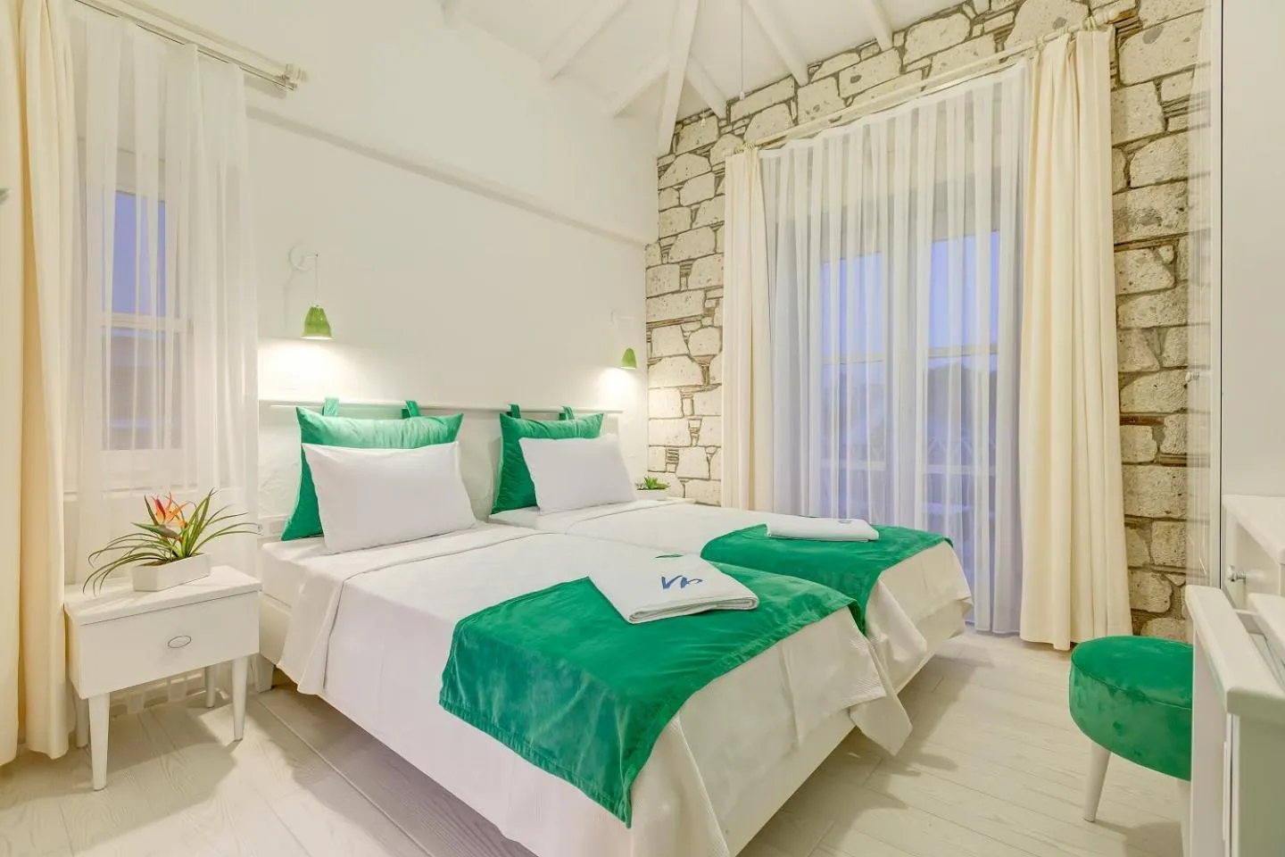Bed in Villa Peri Alacati