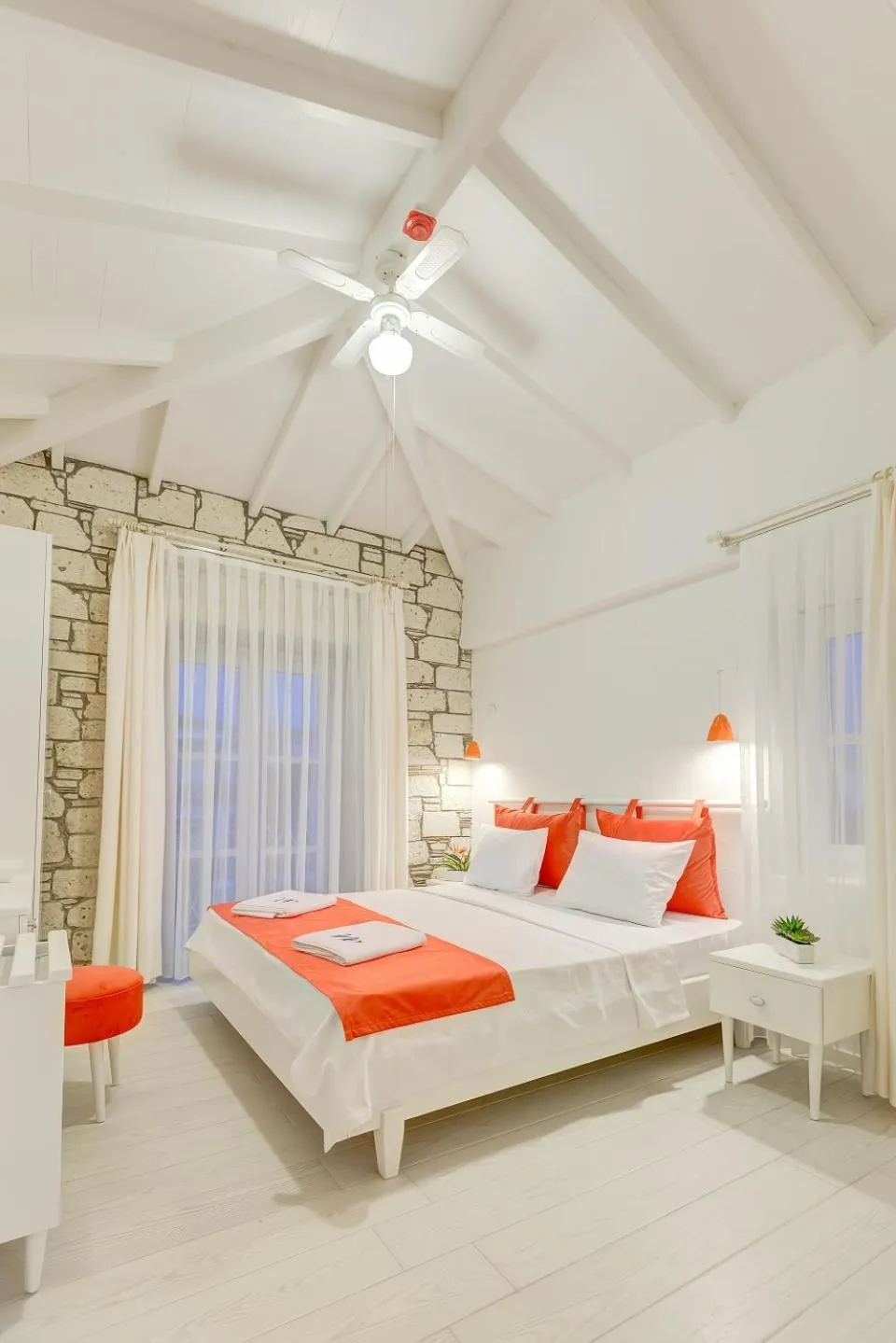 Bed in Villa Peri Alacati