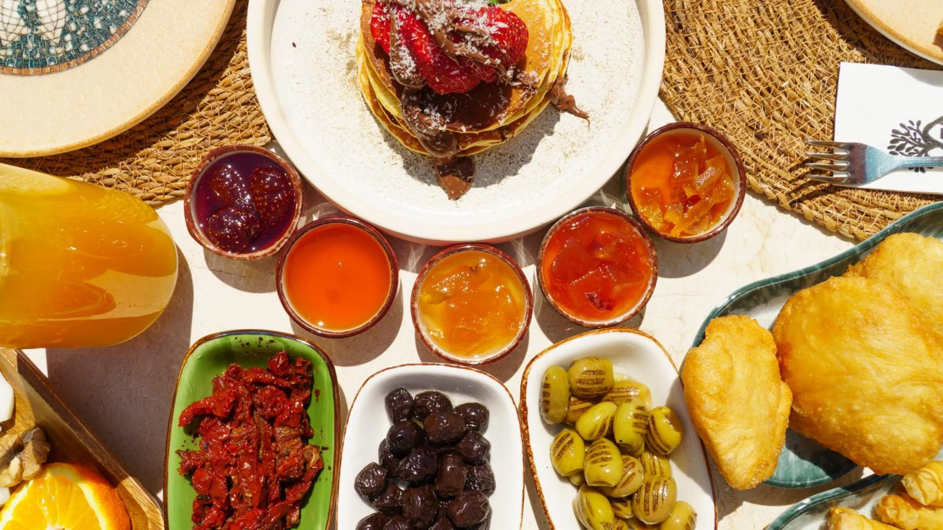 Food and drinks in Villa Peri Alacati