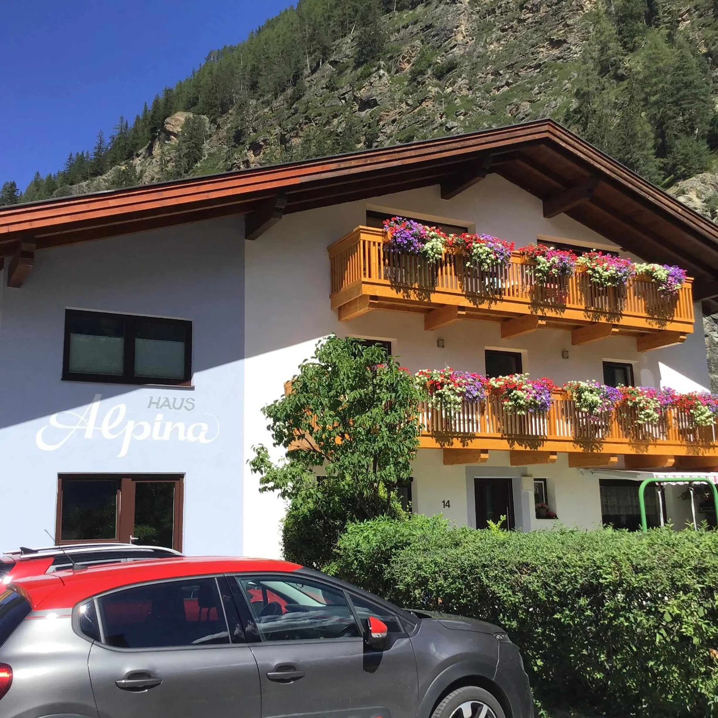 Property building in Haus Alpina