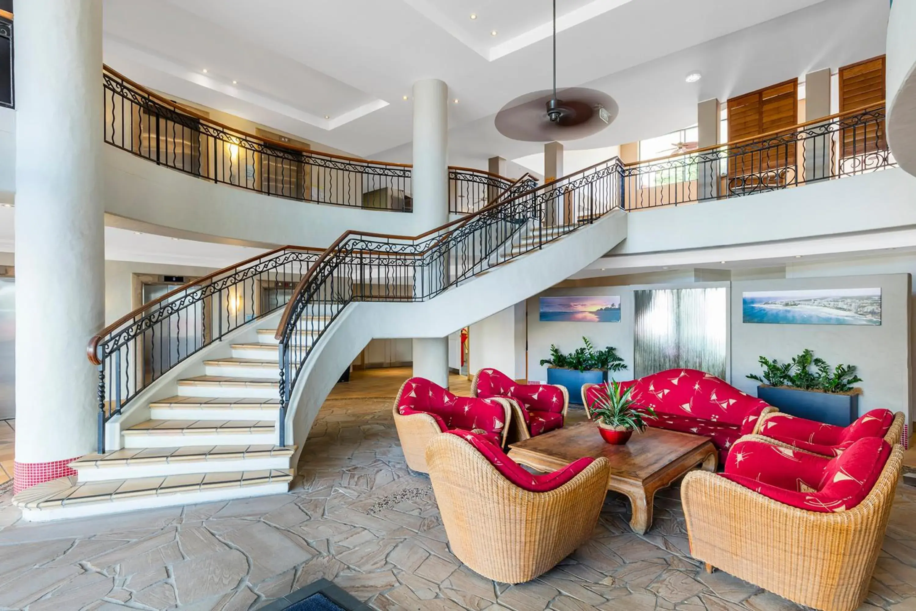 Lobby or reception in Oaks Gold Coast Calypso Plaza Suites Lobby or reception in Oaks Gold Coast Calypso Plaza Suites