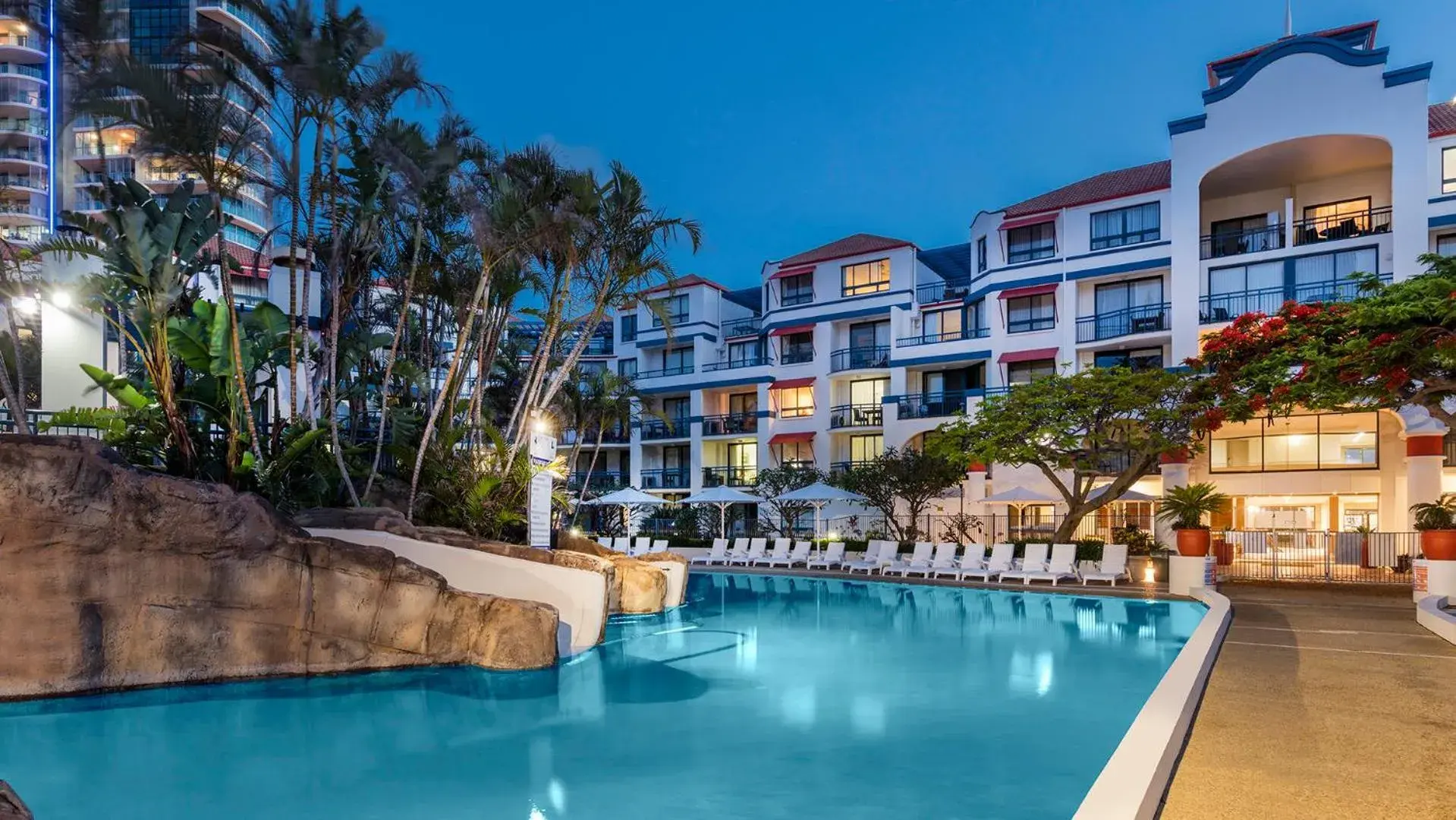 Swimming pool in Oaks Gold Coast Calypso Plaza Suites Swimming pool in Oaks Gold Coast Calypso Plaza Suites