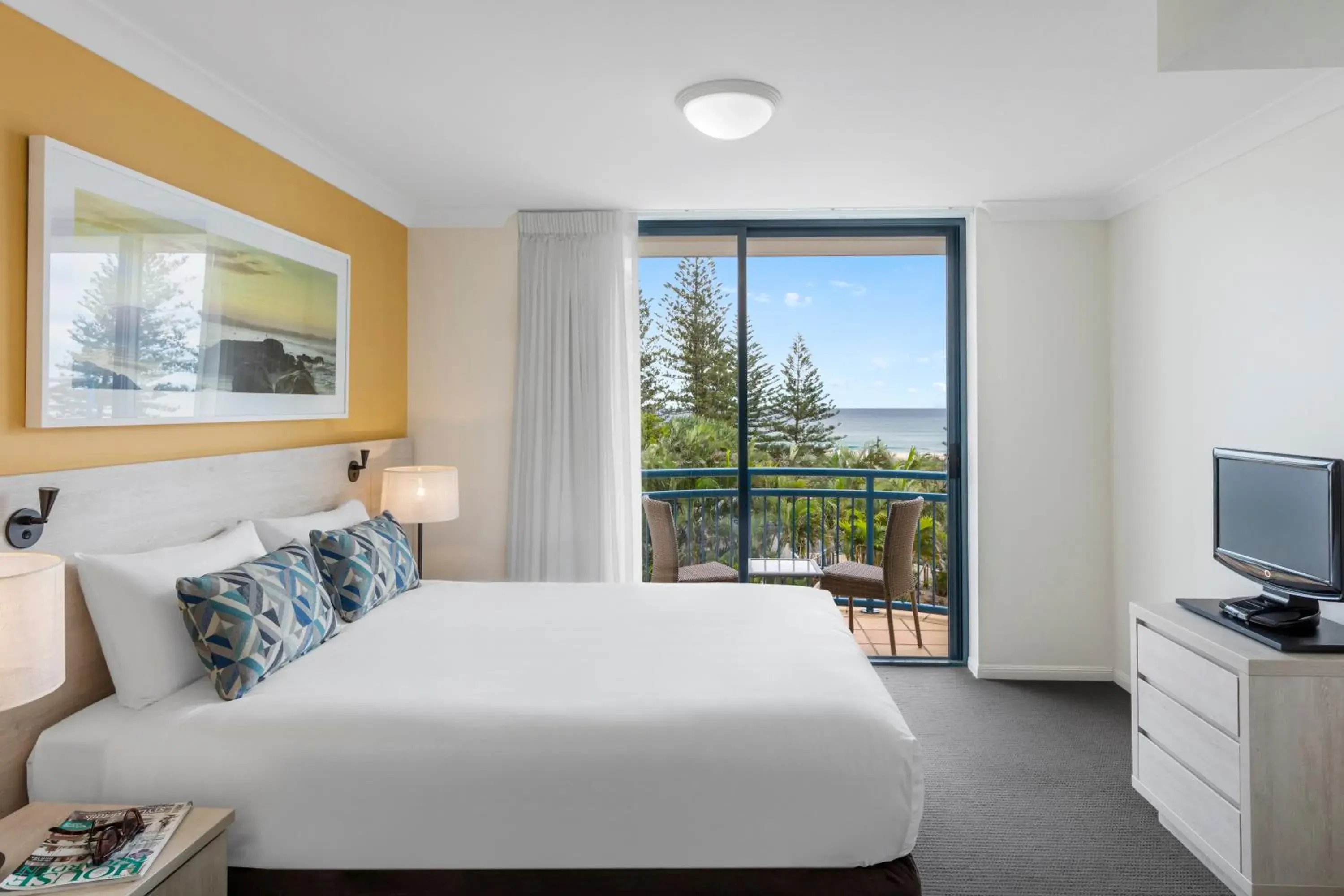 Bedroom, Bed in Oaks Gold Coast Calypso Plaza Suites Bedroom, Bed in Oaks Gold Coast Calypso Plaza Suites