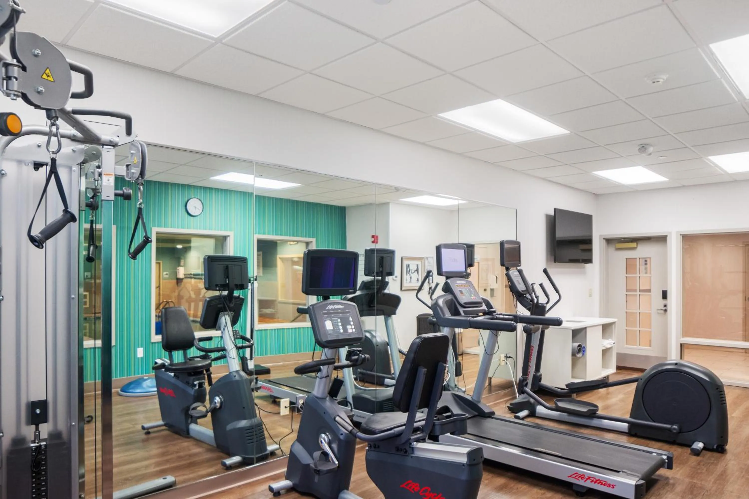 Fitness centre/facilities in Holiday Inn Express and Suites Stroudsburg-Poconos by IHG