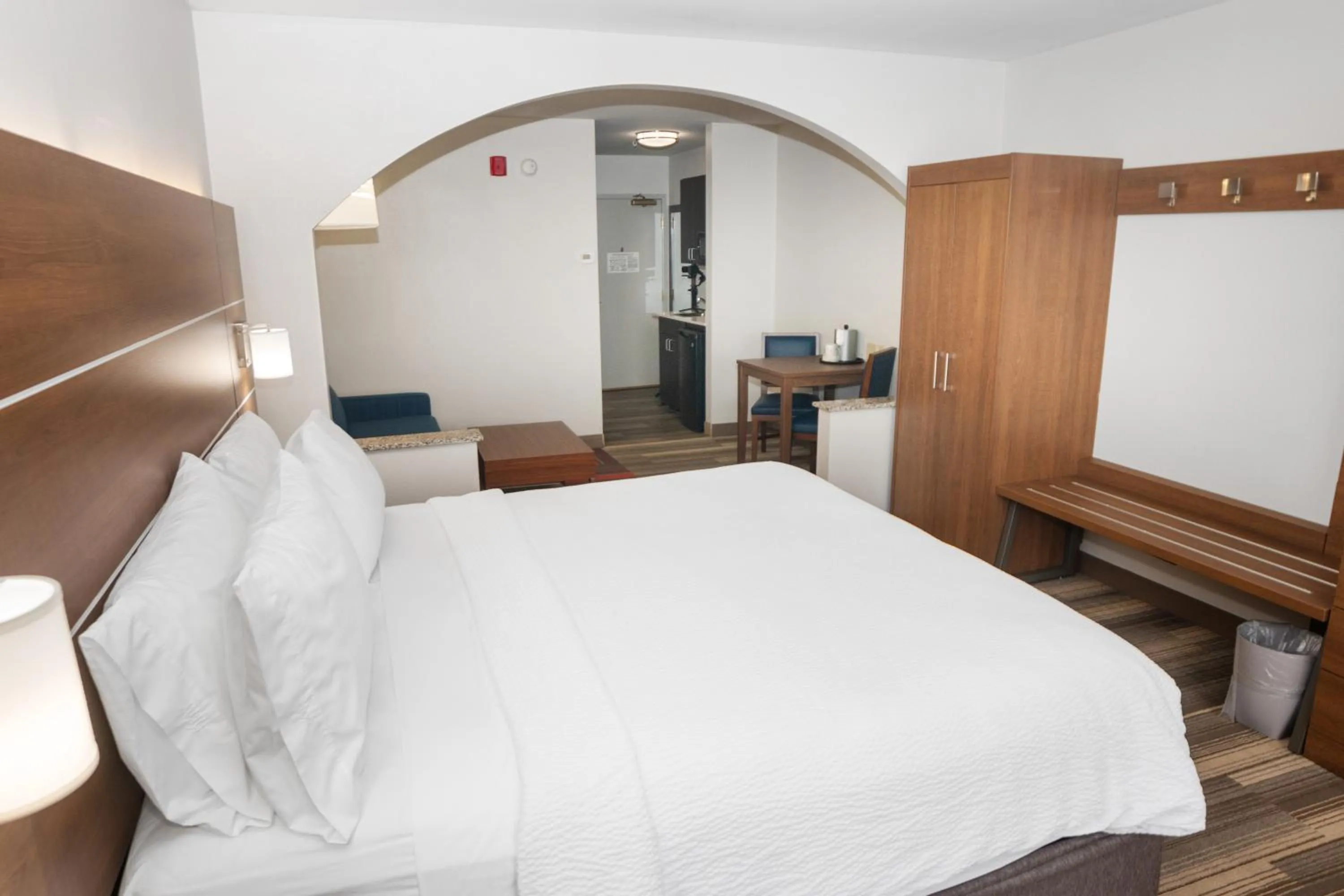 Holiday Inn Express and Suites Stroudsburg-Poconos by IHG