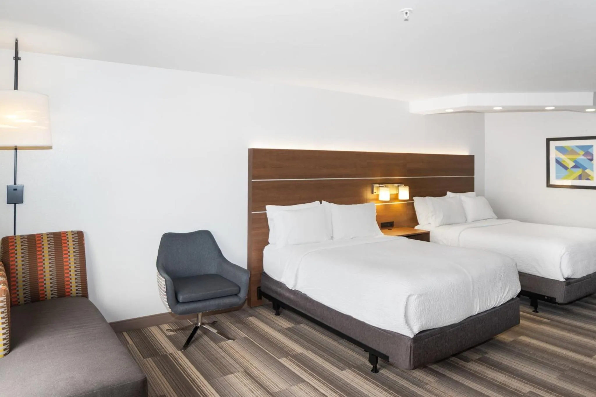 Photo of the whole room in Holiday Inn Express and Suites Stroudsburg-Poconos by IHG