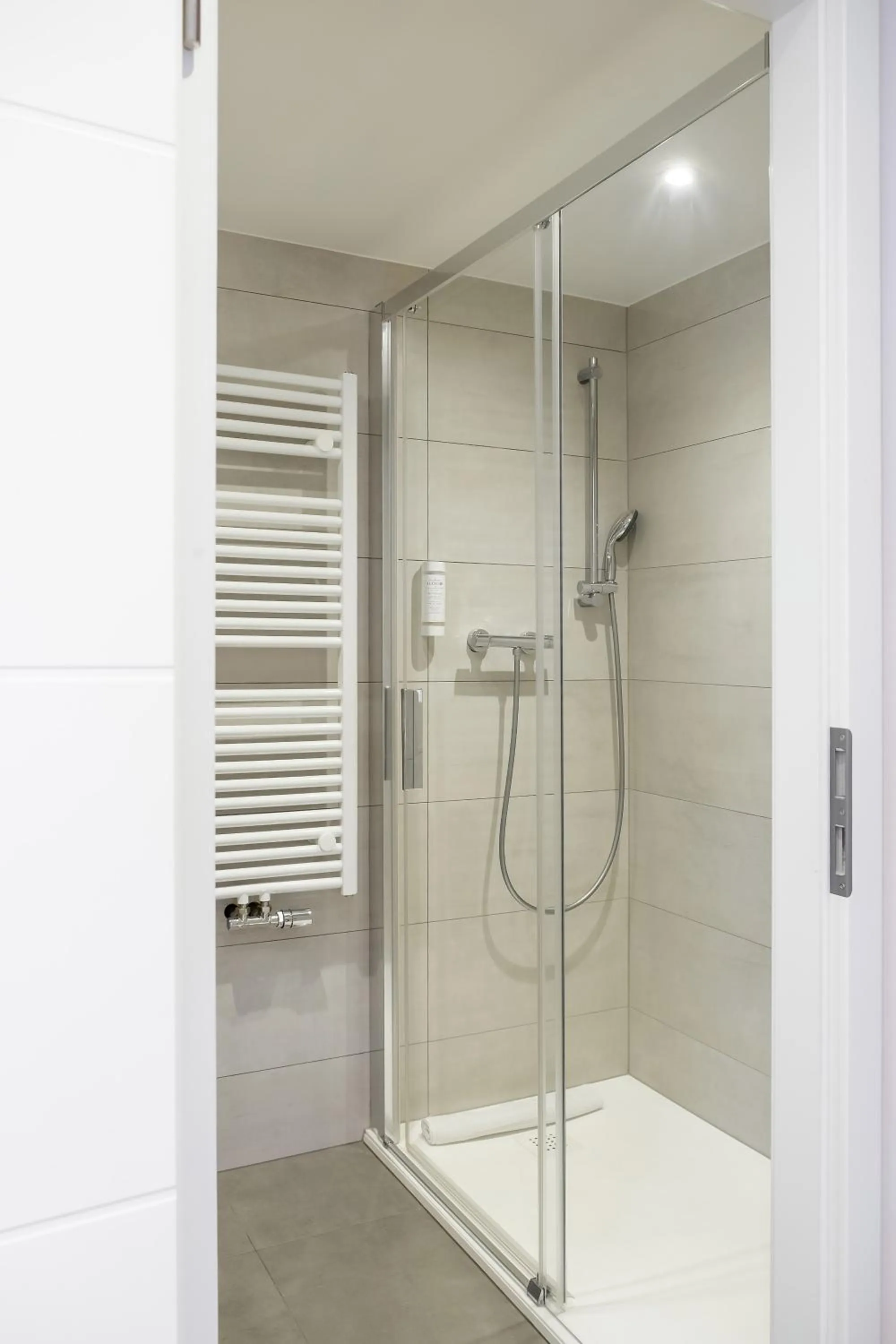 Shower in Hôtel au Heimbach