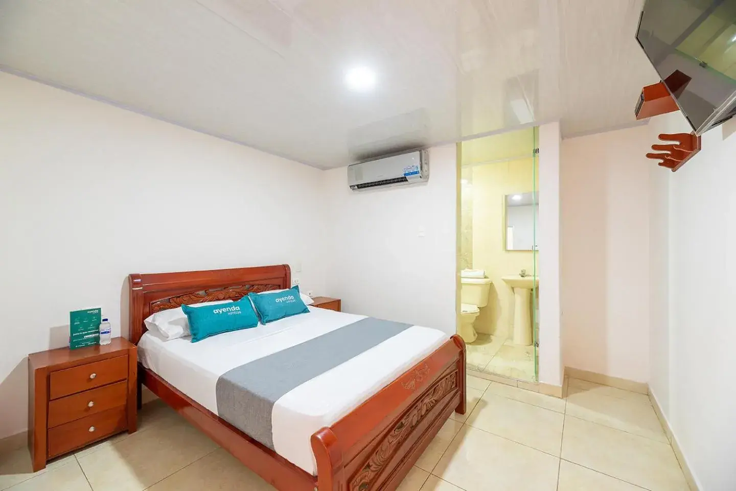 Superior Double Room in Hotel Nuevo Yalu Superior Double Room in Hotel Nuevo Yalu