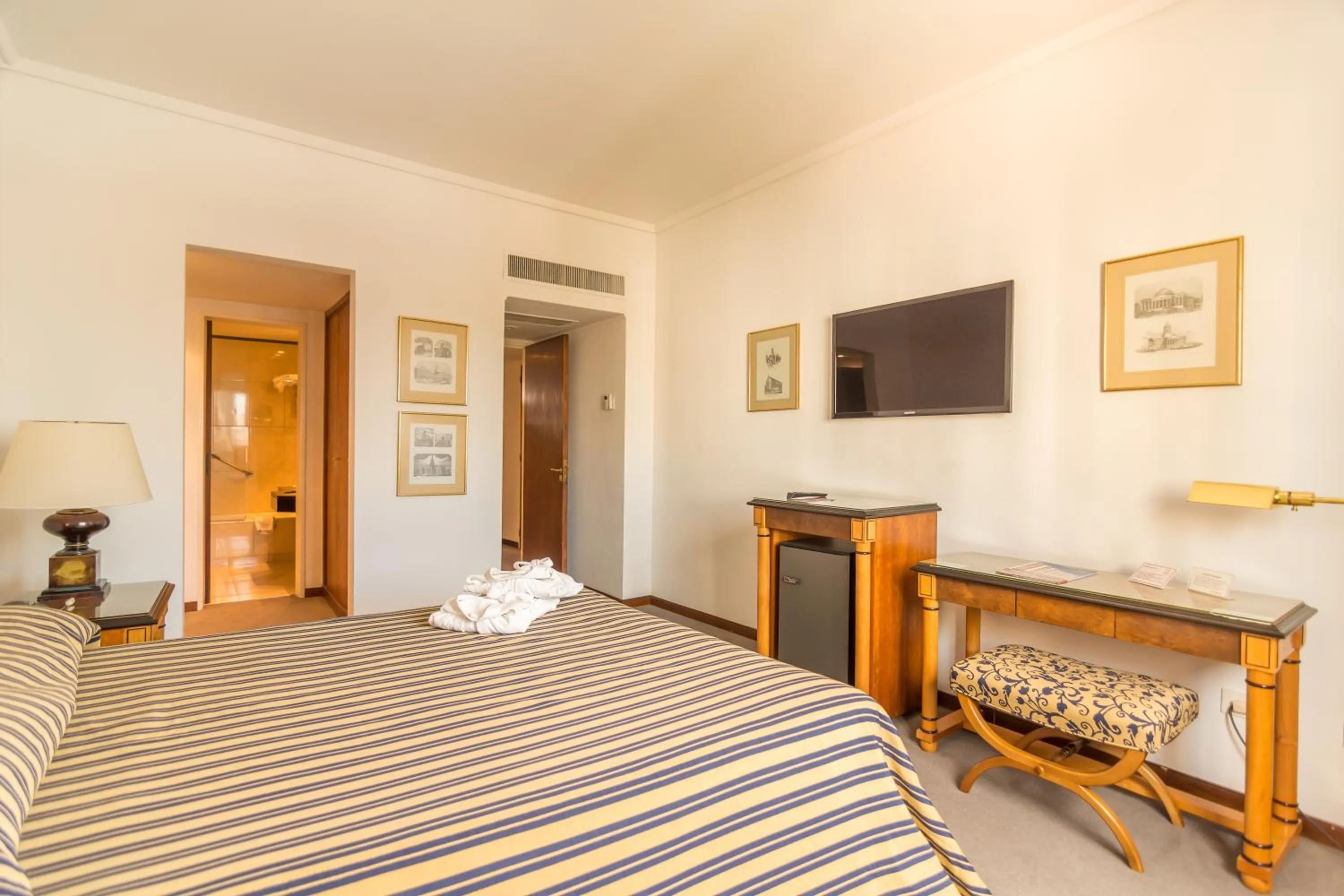 Bed in Hotel Libertador