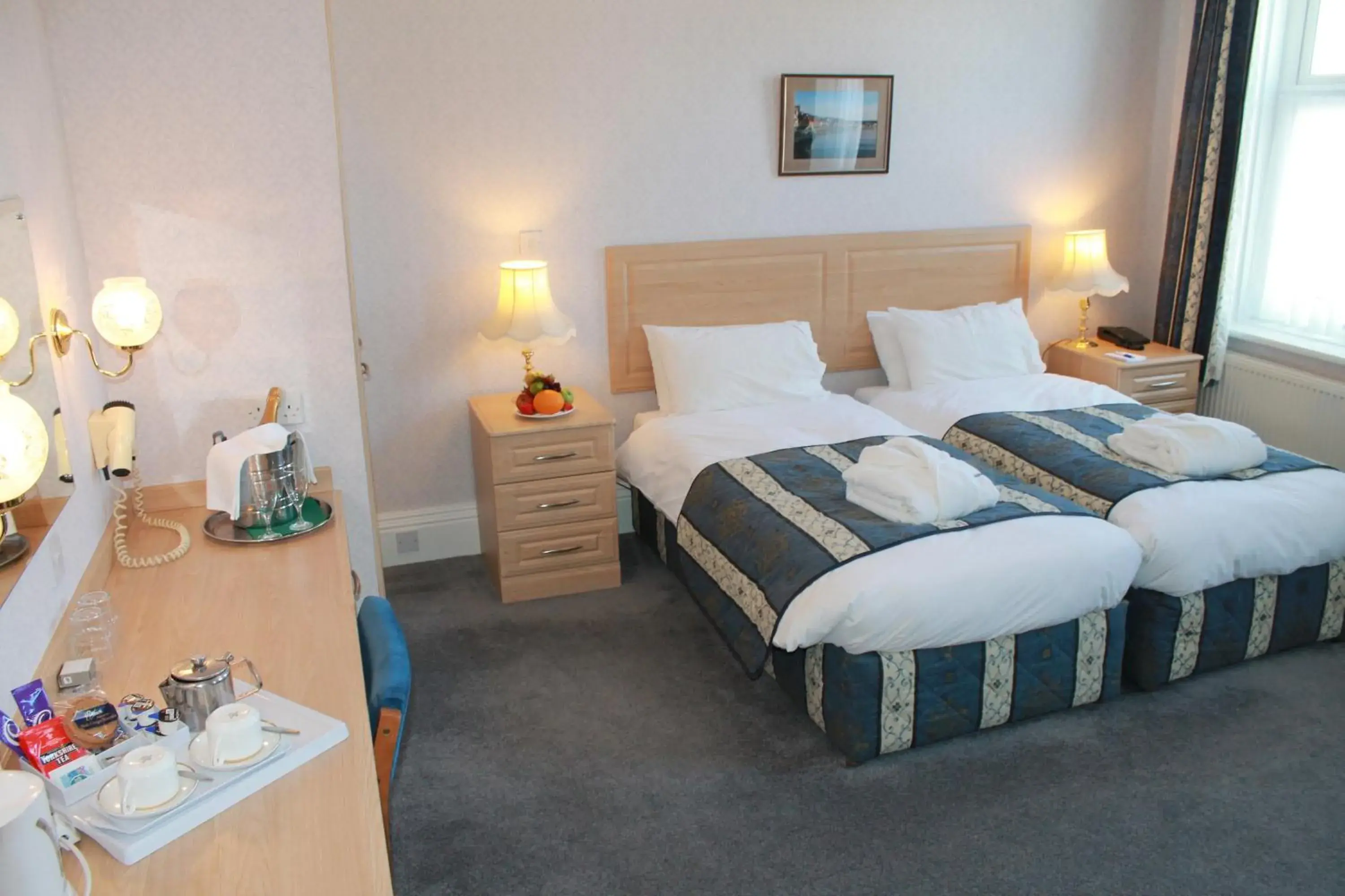 Deluxe Twin Room in Saxonville Hotel Deluxe Twin Room in Saxonville Hotel