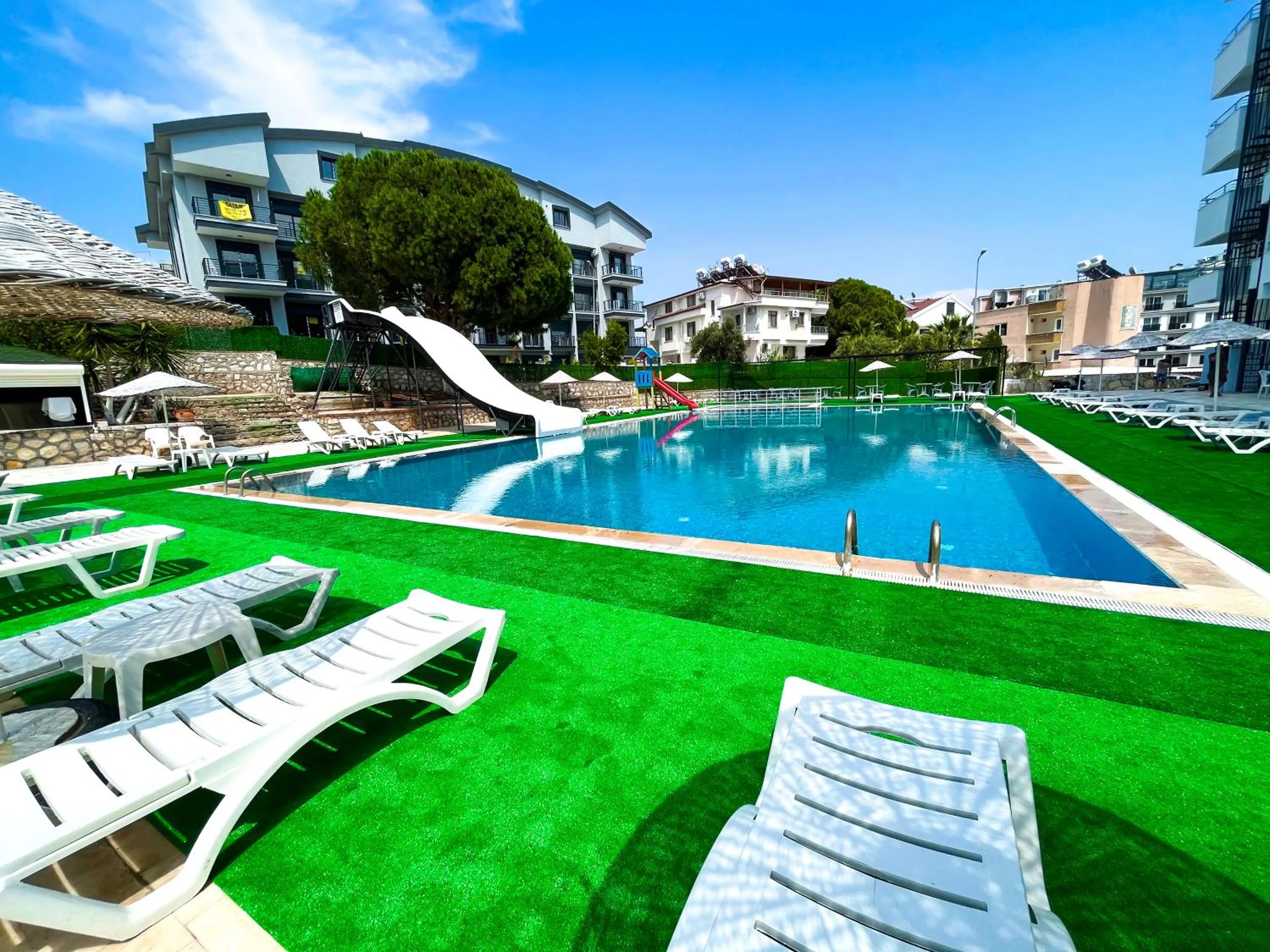 Swimming pool in Hotel First Class Didim