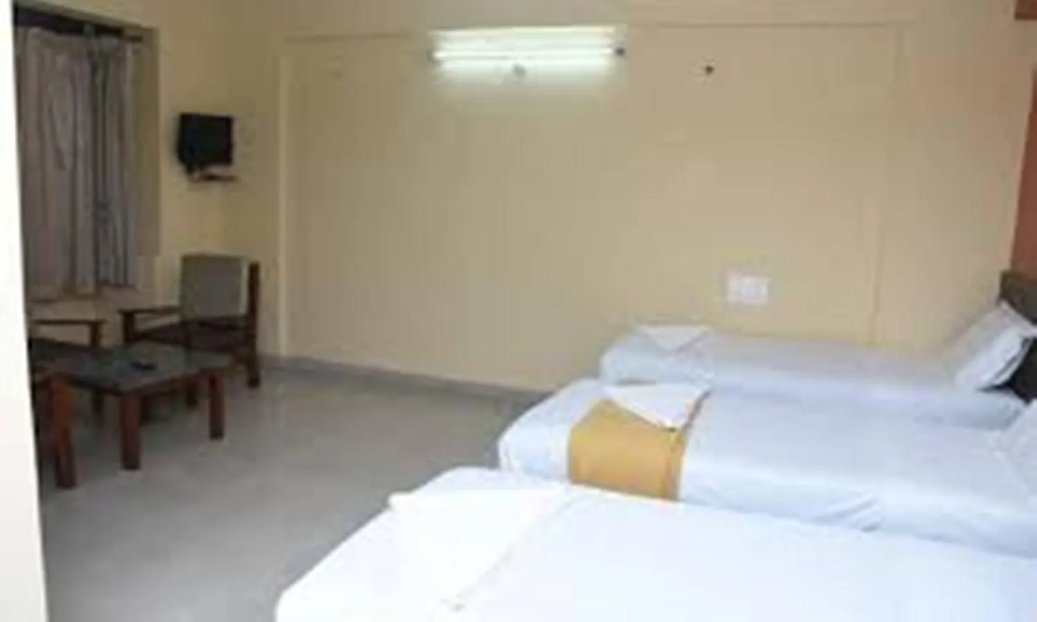Bed in Hotel Surya Residency Majestic