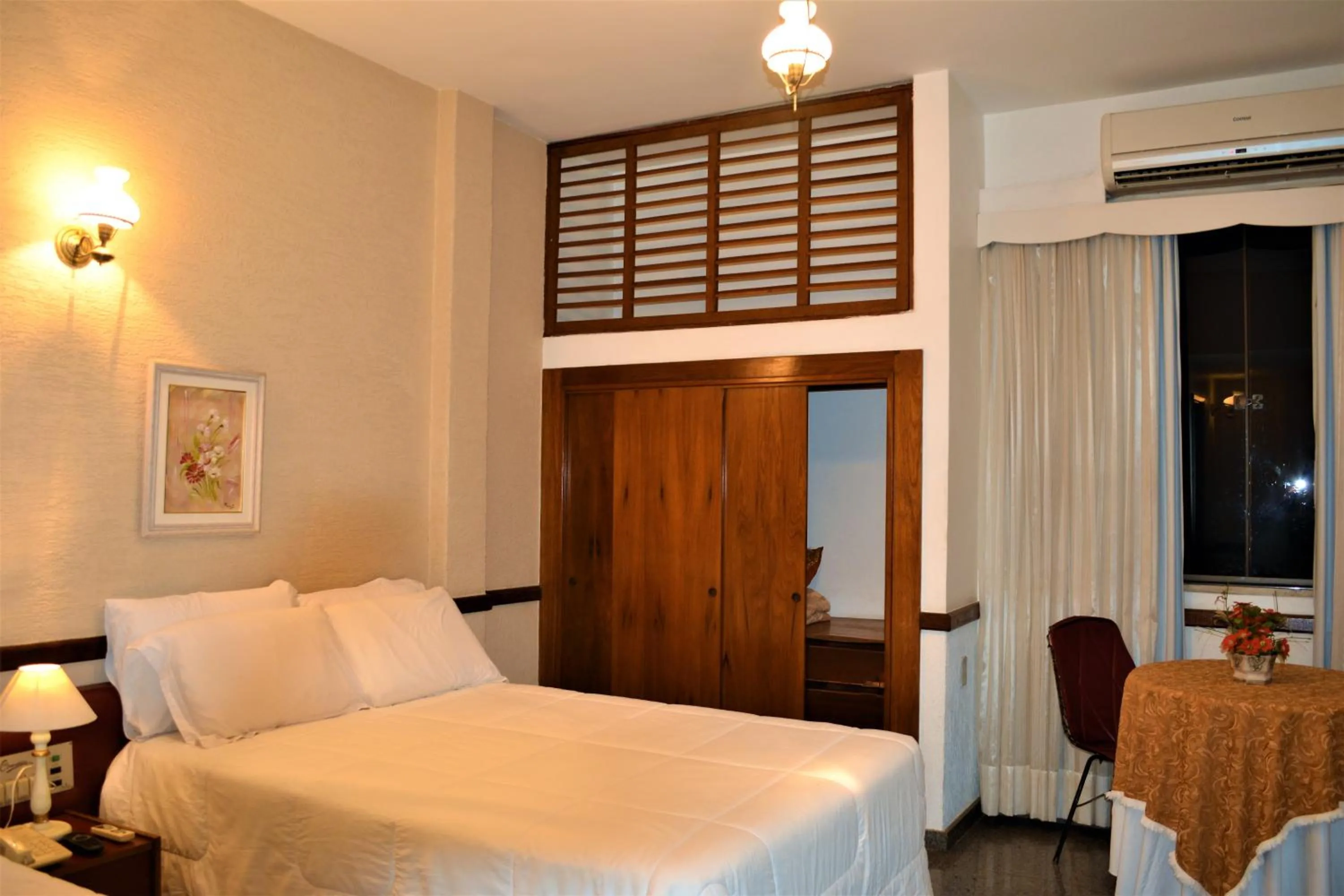 Luxury Triple Room - single occupancy in Hotel Comendador