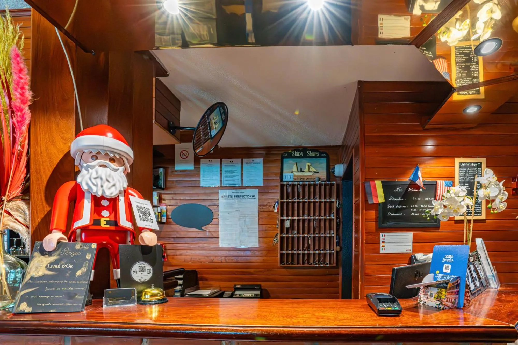 Lobby or reception in Hotel Restaurant Argos, Strasbourg Nord