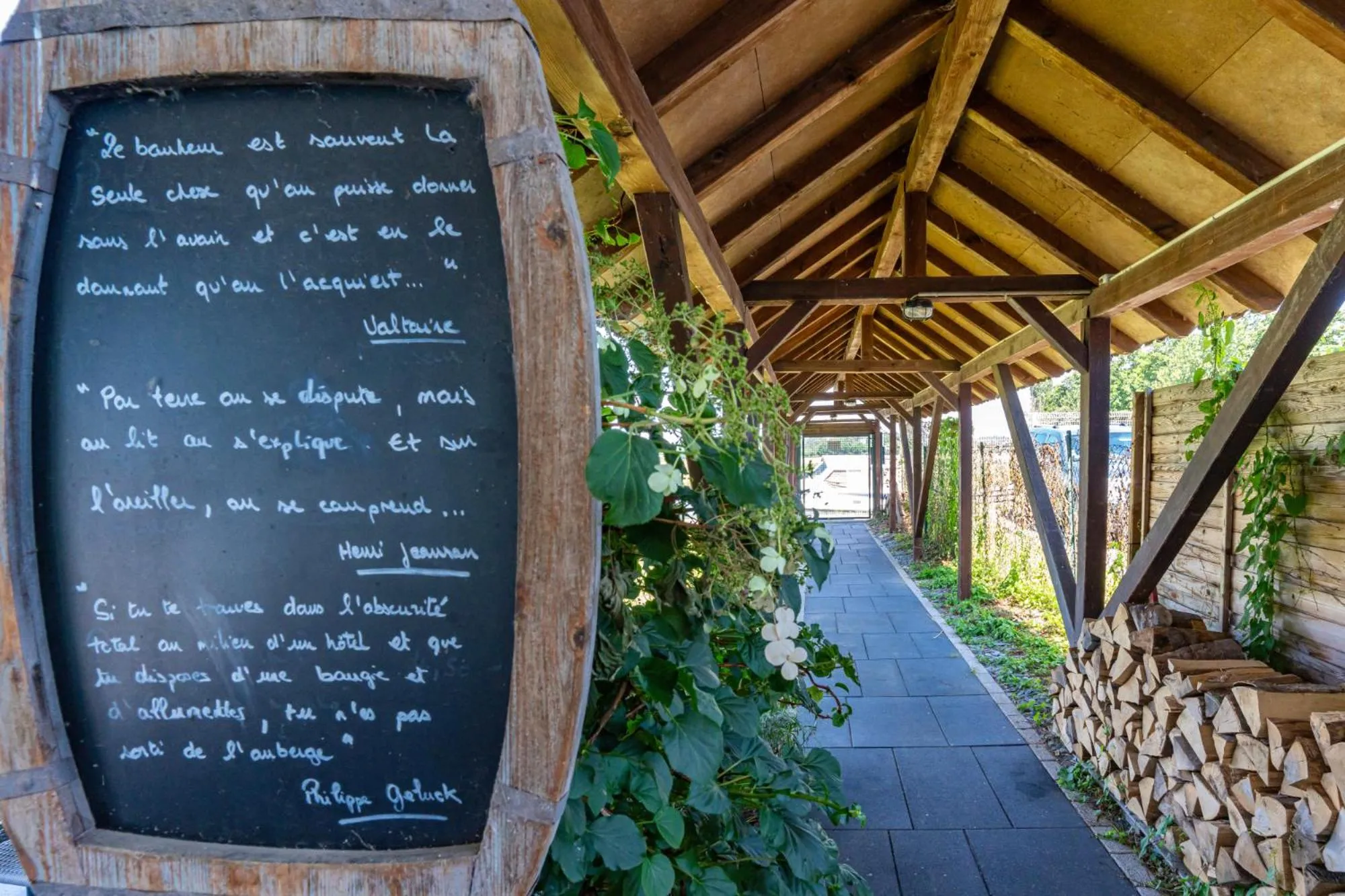 Garden in Hotel Restaurant Argos, Strasbourg Nord