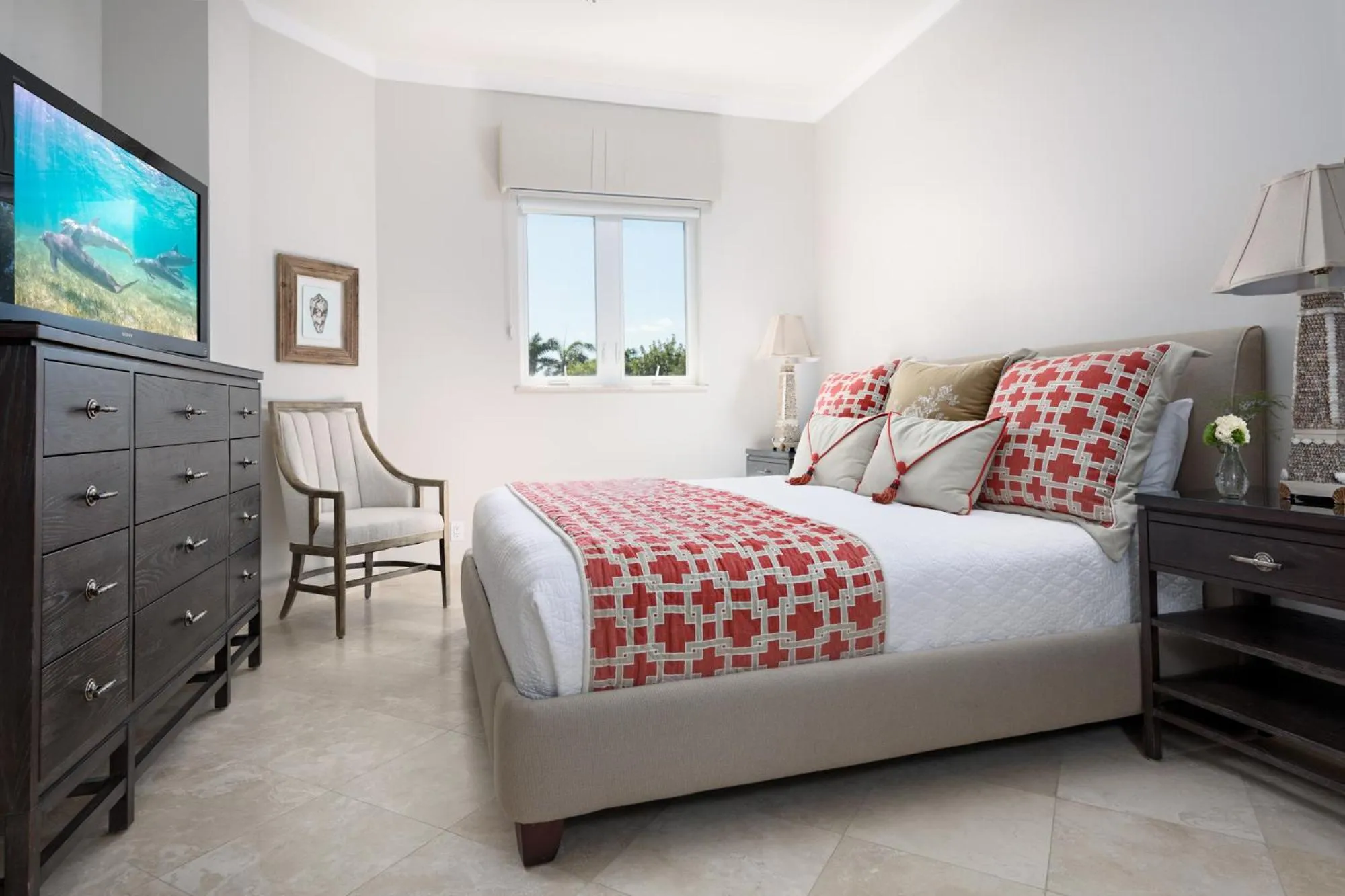 Bedroom, Bed in The Venetian on Grace Bay